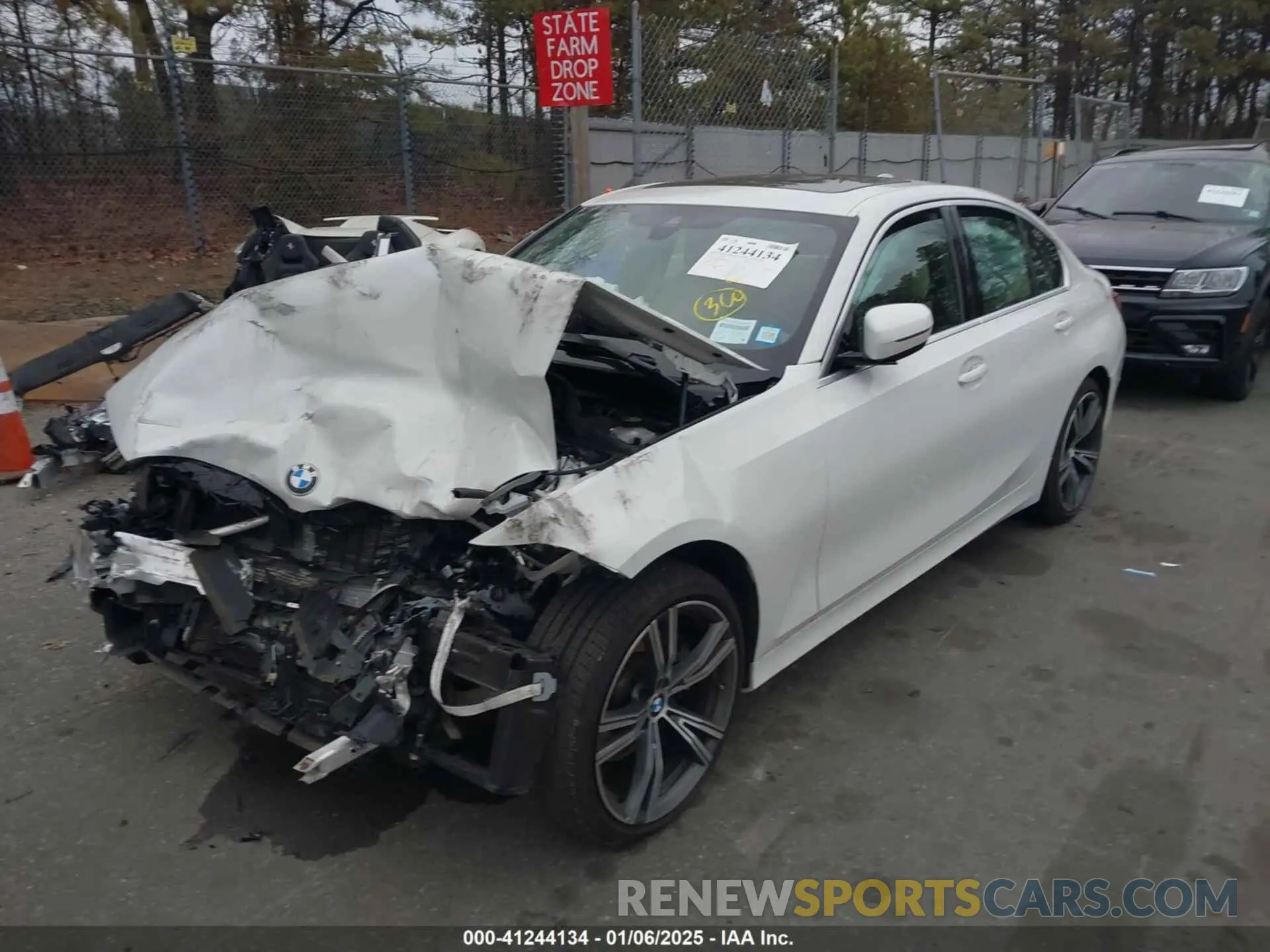 2 Photograph of a damaged car 3MW5R7J03M8B65004 BMW 330I 2021