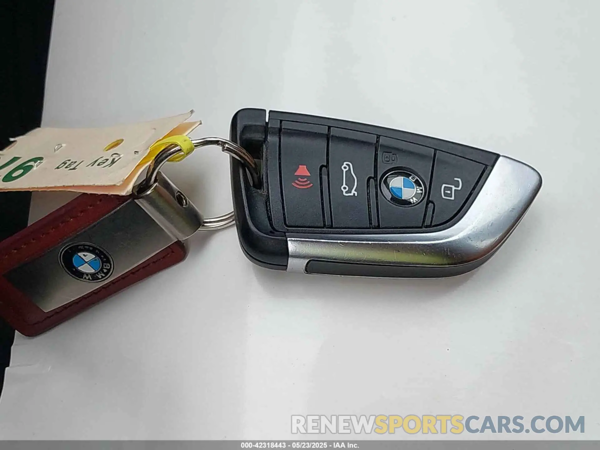 11 Фотография поврежденного автомобиля 3MW5R7J07M8B65104 BMW 330I 2021