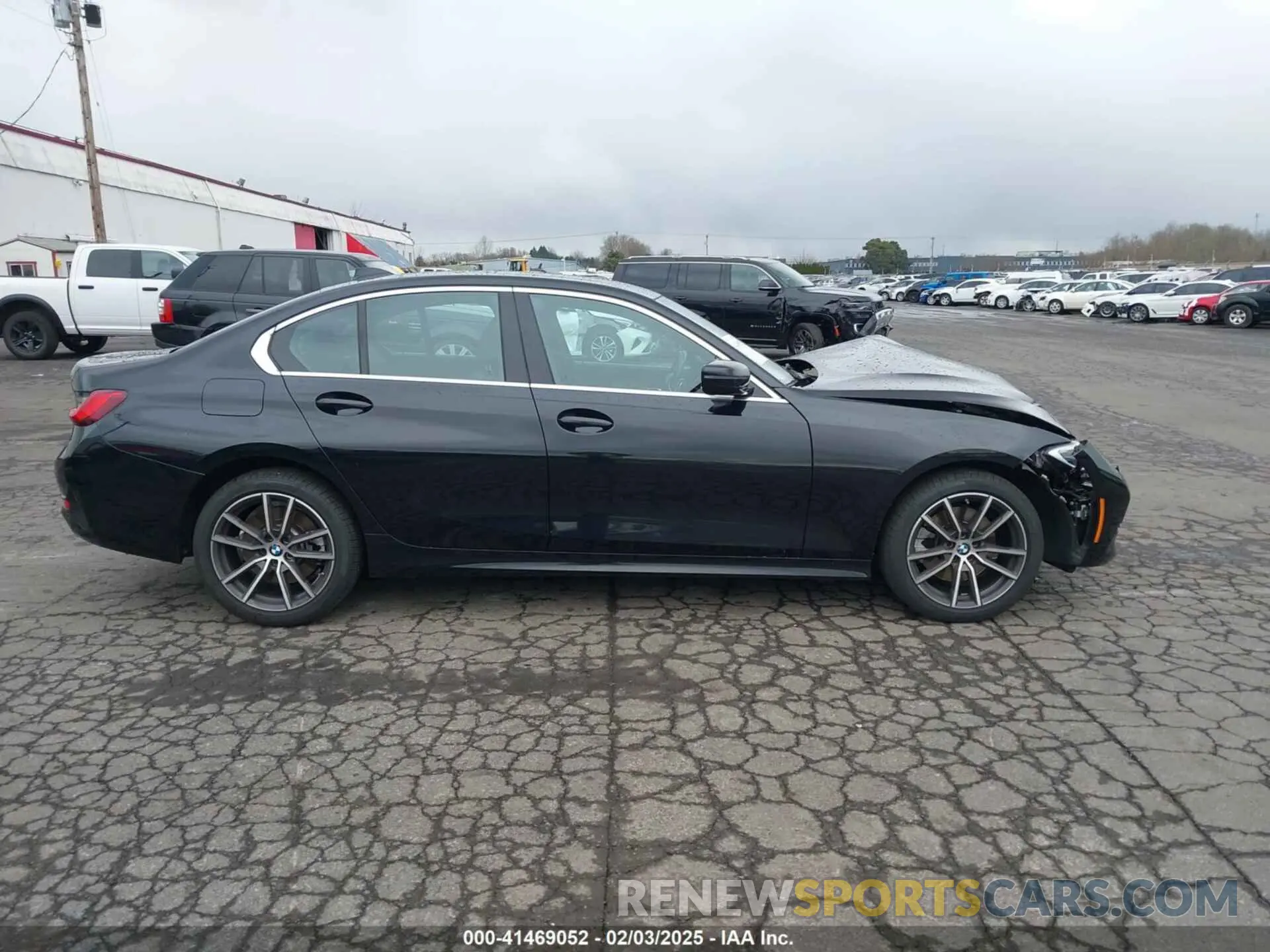 13 Фотография поврежденного автомобиля 3MW5R7J08M8C16500 BMW 330I 2021