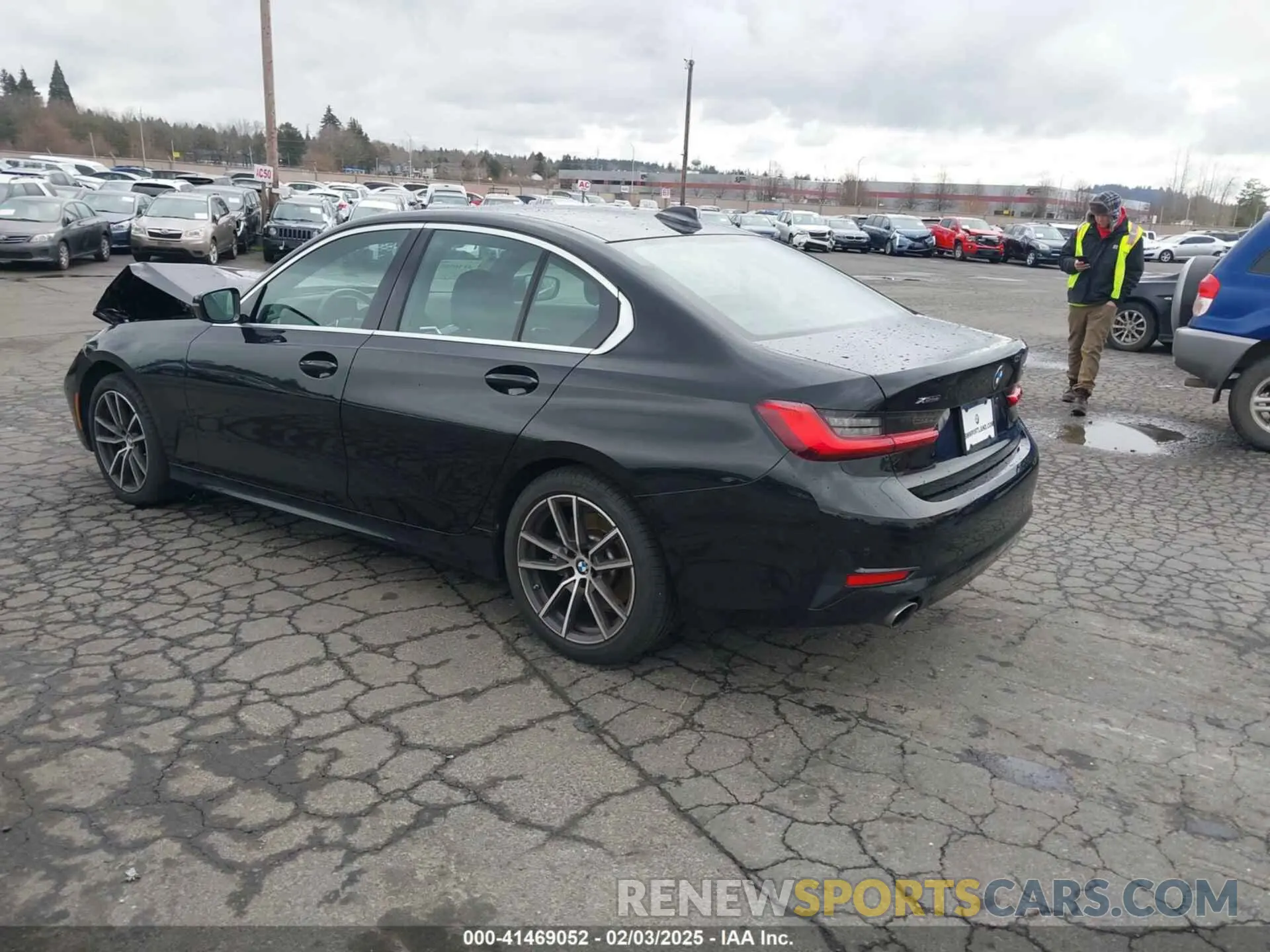 3 Фотография поврежденного автомобиля 3MW5R7J08M8C16500 BMW 330I 2021