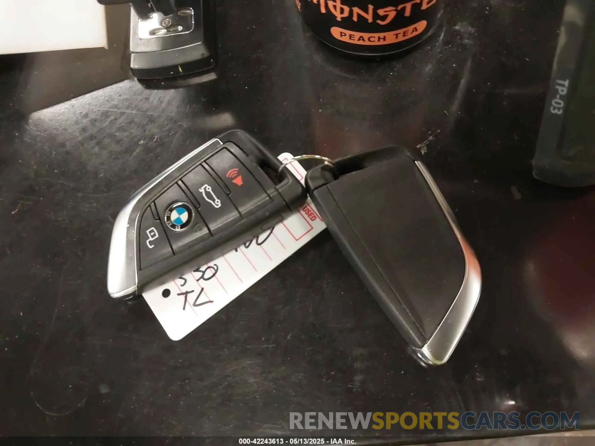 11 Фотография поврежденного автомобиля 3MW5R7J09M8B53858 BMW 330I 2021
