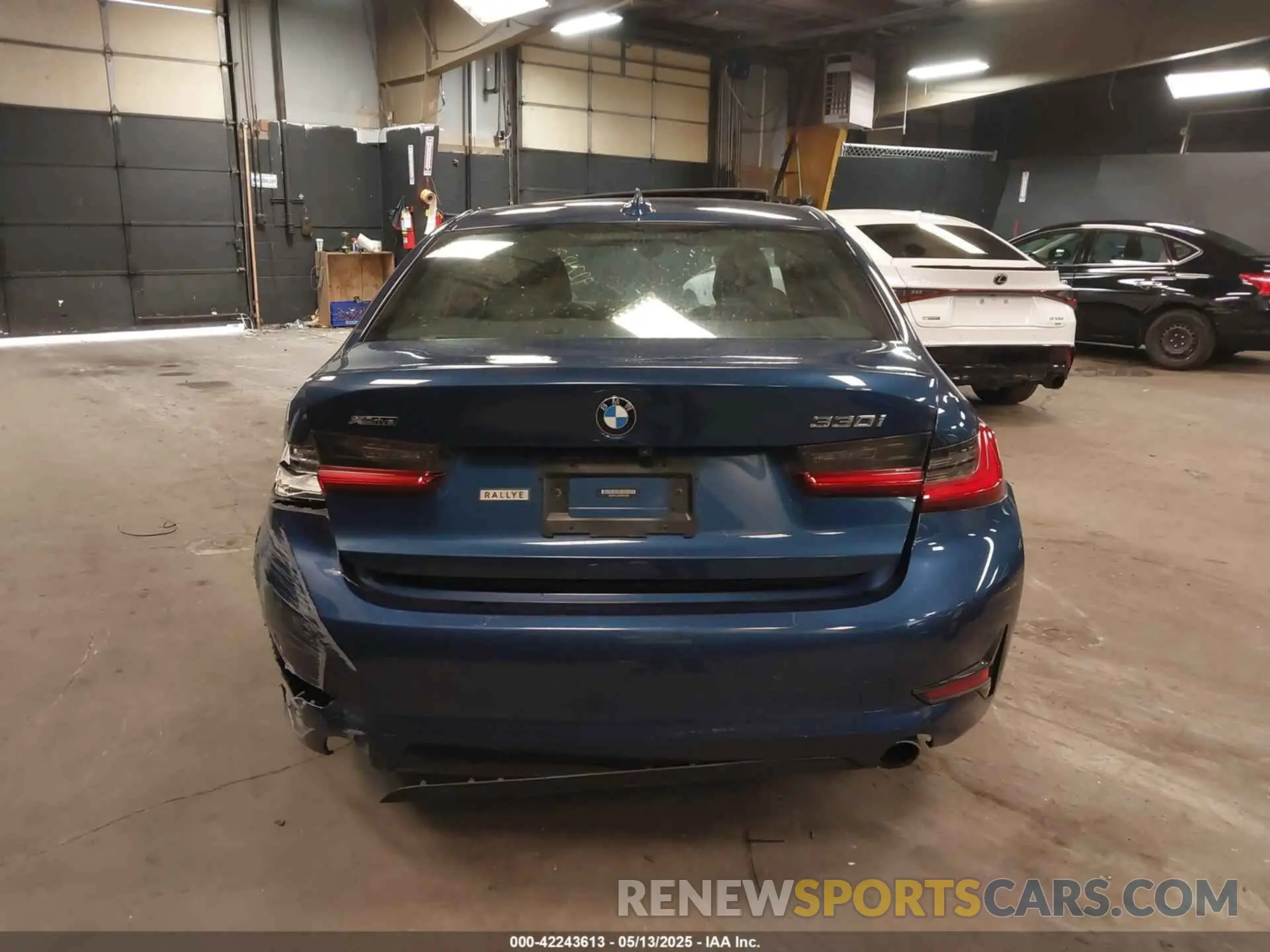 16 Фотография поврежденного автомобиля 3MW5R7J09M8B53858 BMW 330I 2021