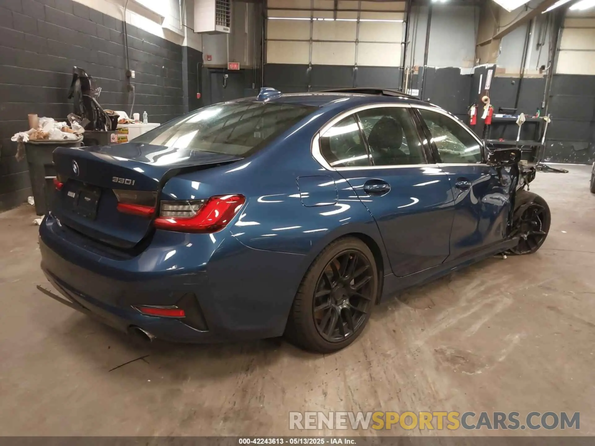 4 Фотография поврежденного автомобиля 3MW5R7J09M8B53858 BMW 330I 2021