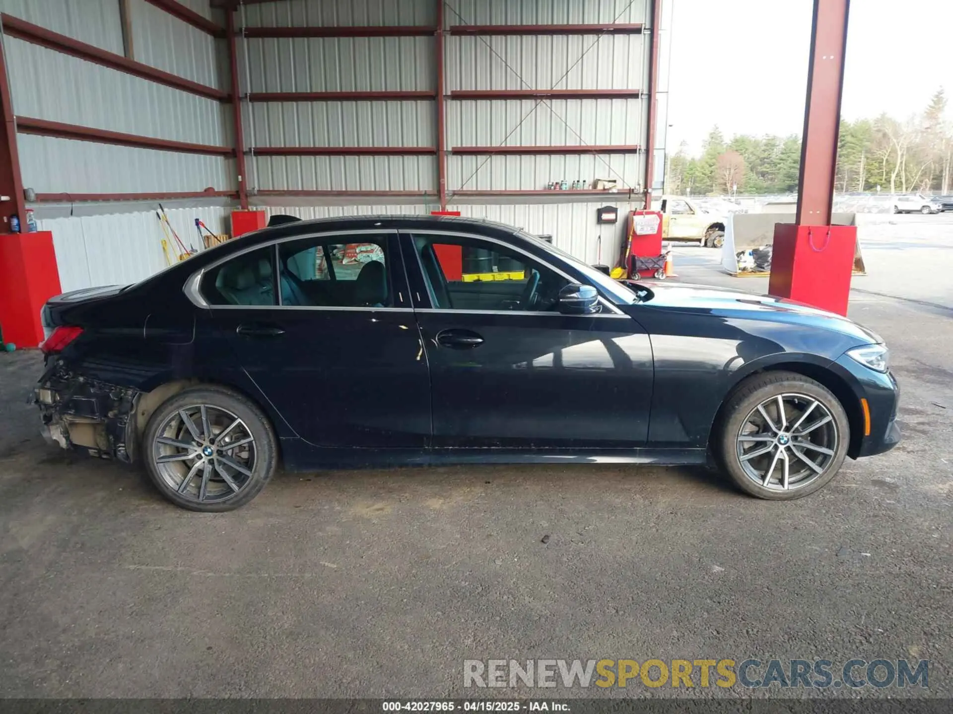 13 Фотография поврежденного автомобиля 3MW5R7J0XM8B58647 BMW 330I 2021