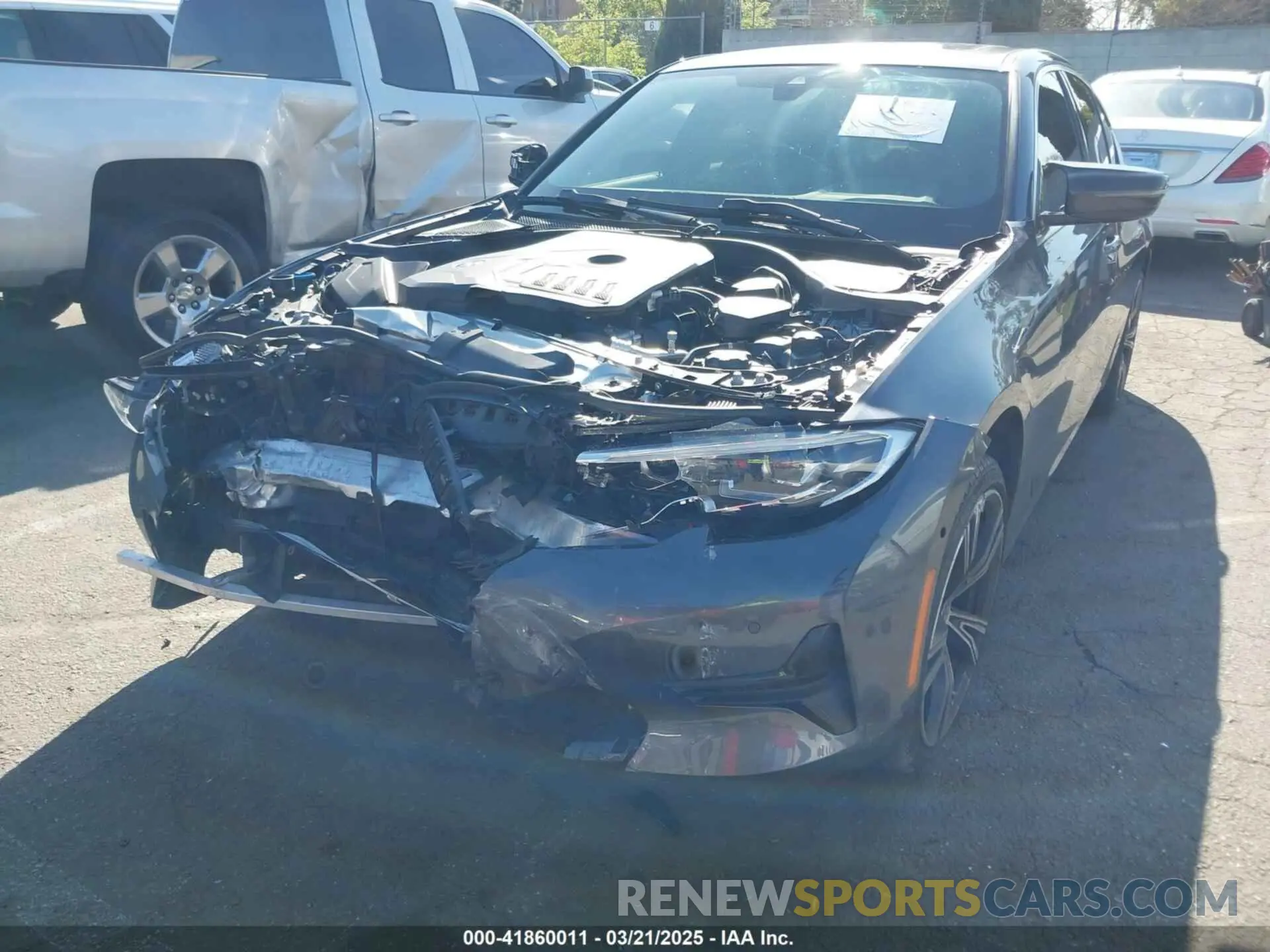 18 Photograph of a damaged car WBA5R7C06MFL21234 BMW 330I 2021