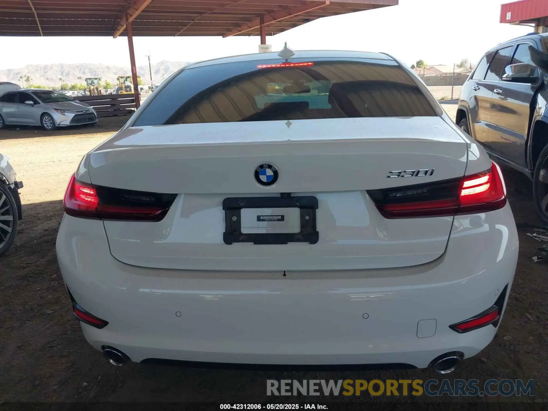 16 Photograph of a damaged car 3MW5R1J01N8C47893 BMW 330I 2022