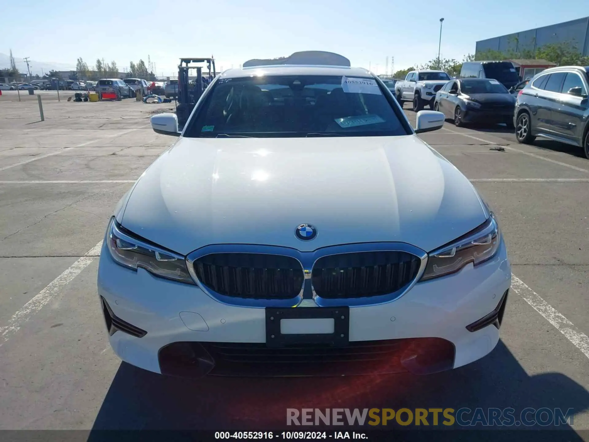 12 Фотография поврежденного автомобиля 3MW5R1J02N8C39933 BMW 330I 2022