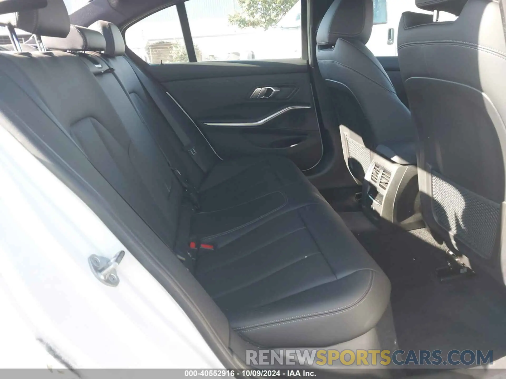 8 Фотография поврежденного автомобиля 3MW5R1J02N8C39933 BMW 330I 2022