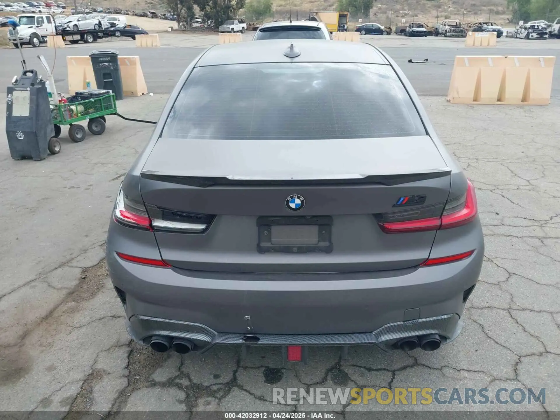 16 Photograph of a damaged car 3MW5R1J05N8C22351 BMW 330I 2022