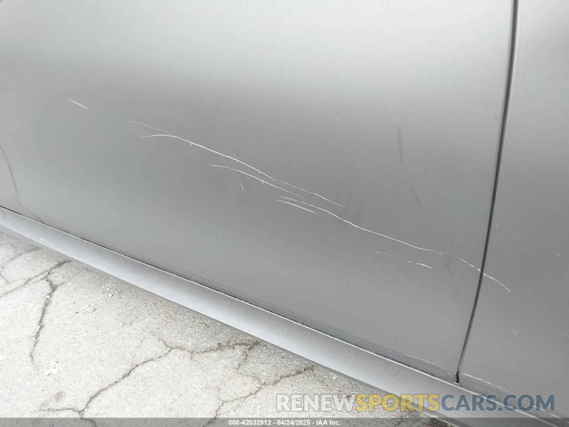 18 Photograph of a damaged car 3MW5R1J05N8C22351 BMW 330I 2022
