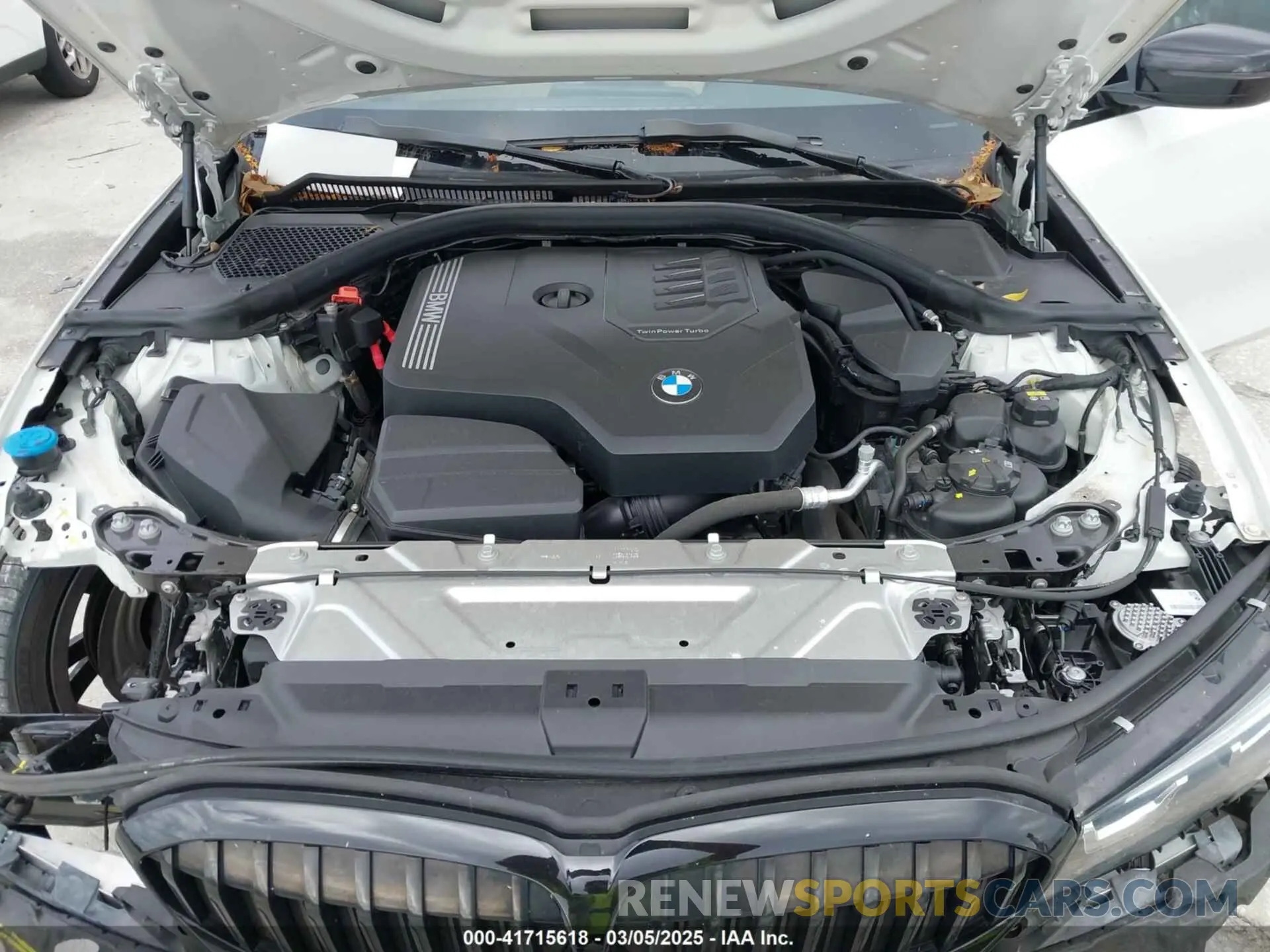 10 Photograph of a damaged car 3MW5R1J06N8C46898 BMW 330I 2022
