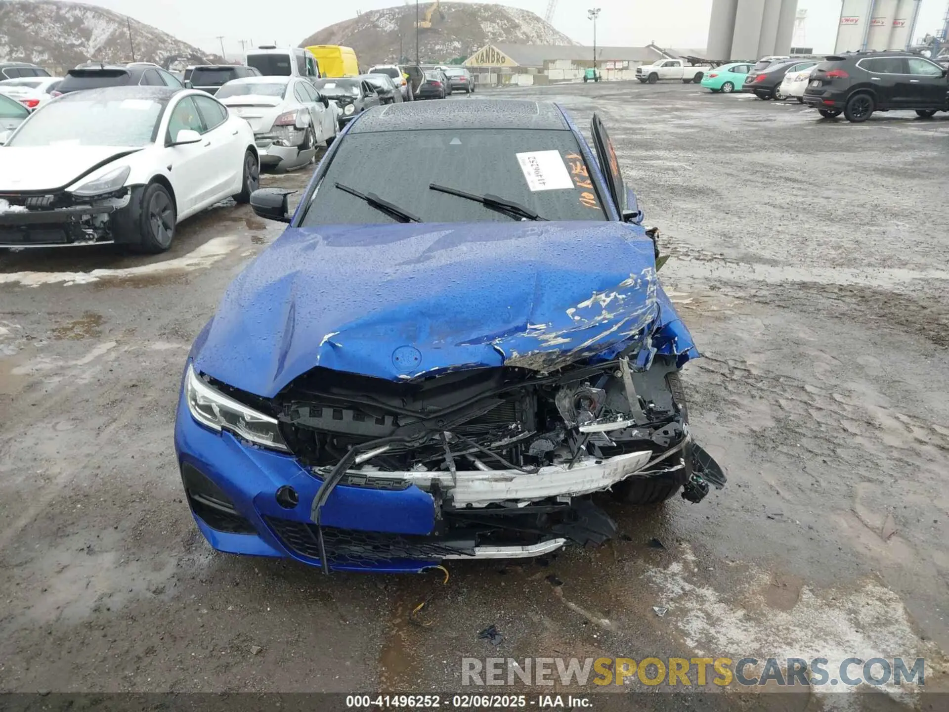 11 Фотография поврежденного автомобиля 3MW5R1J06N8C49056 BMW 330I 2022