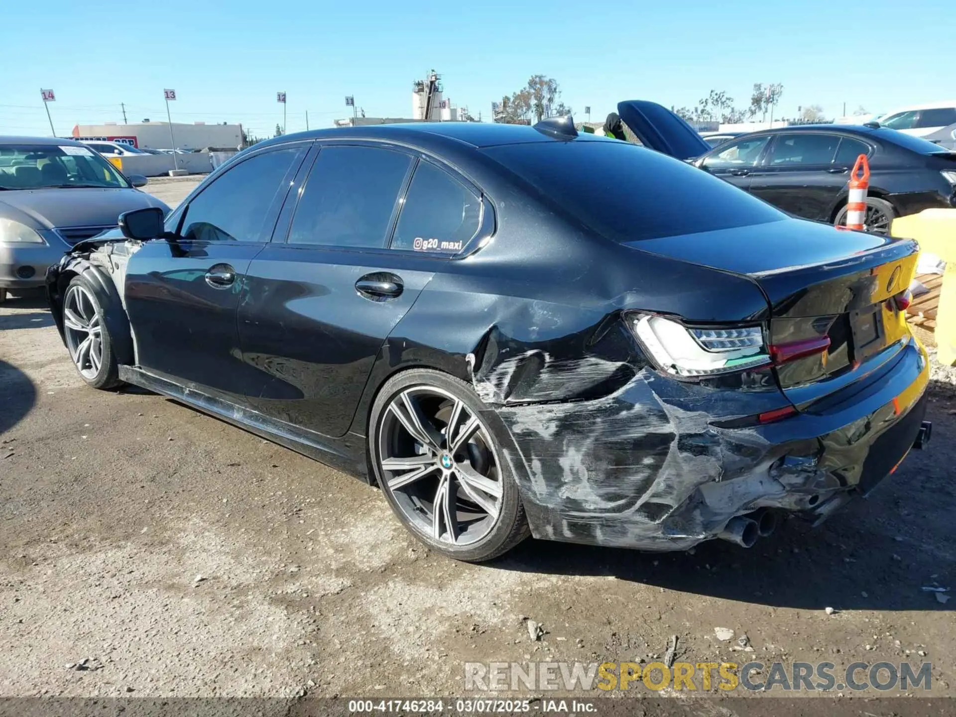 3 Photograph of a damaged car 3MW5R1J07N8C43380 BMW 330I 2022