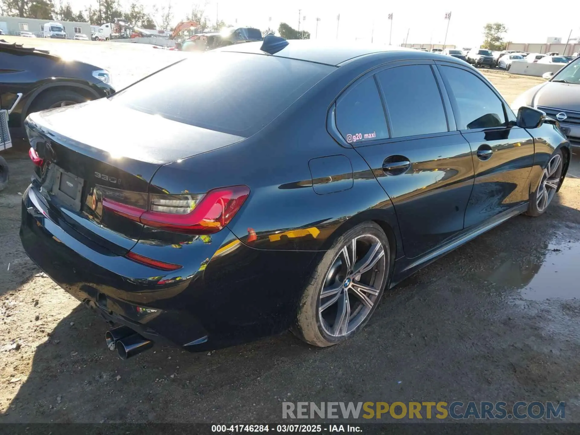4 Photograph of a damaged car 3MW5R1J07N8C43380 BMW 330I 2022