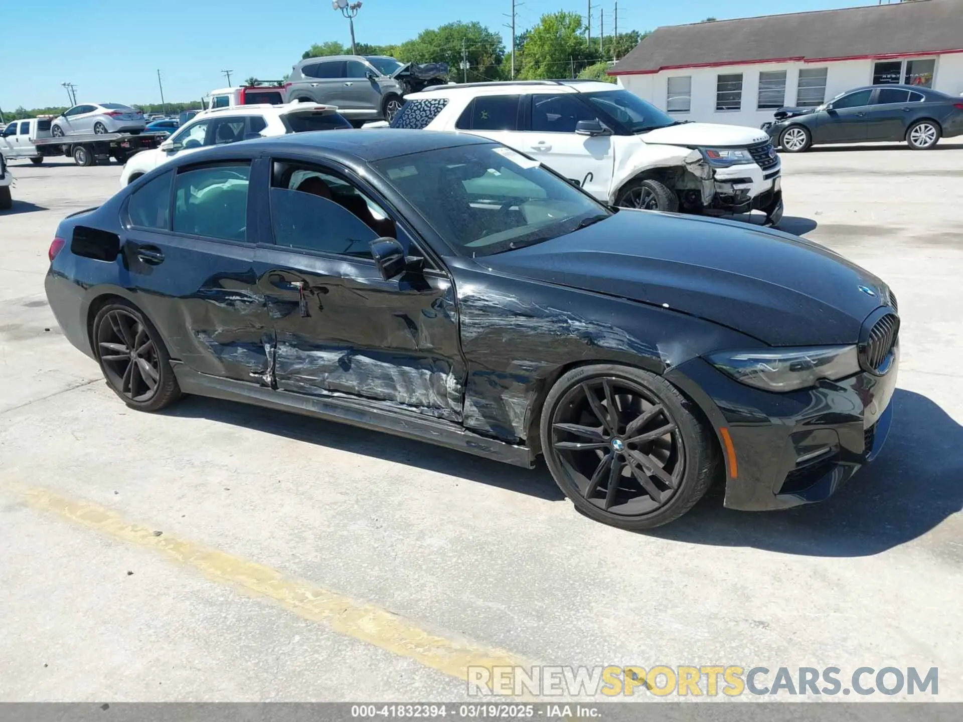 1 Photograph of a damaged car 3MW5R1J08N8C38592 BMW 330I 2022