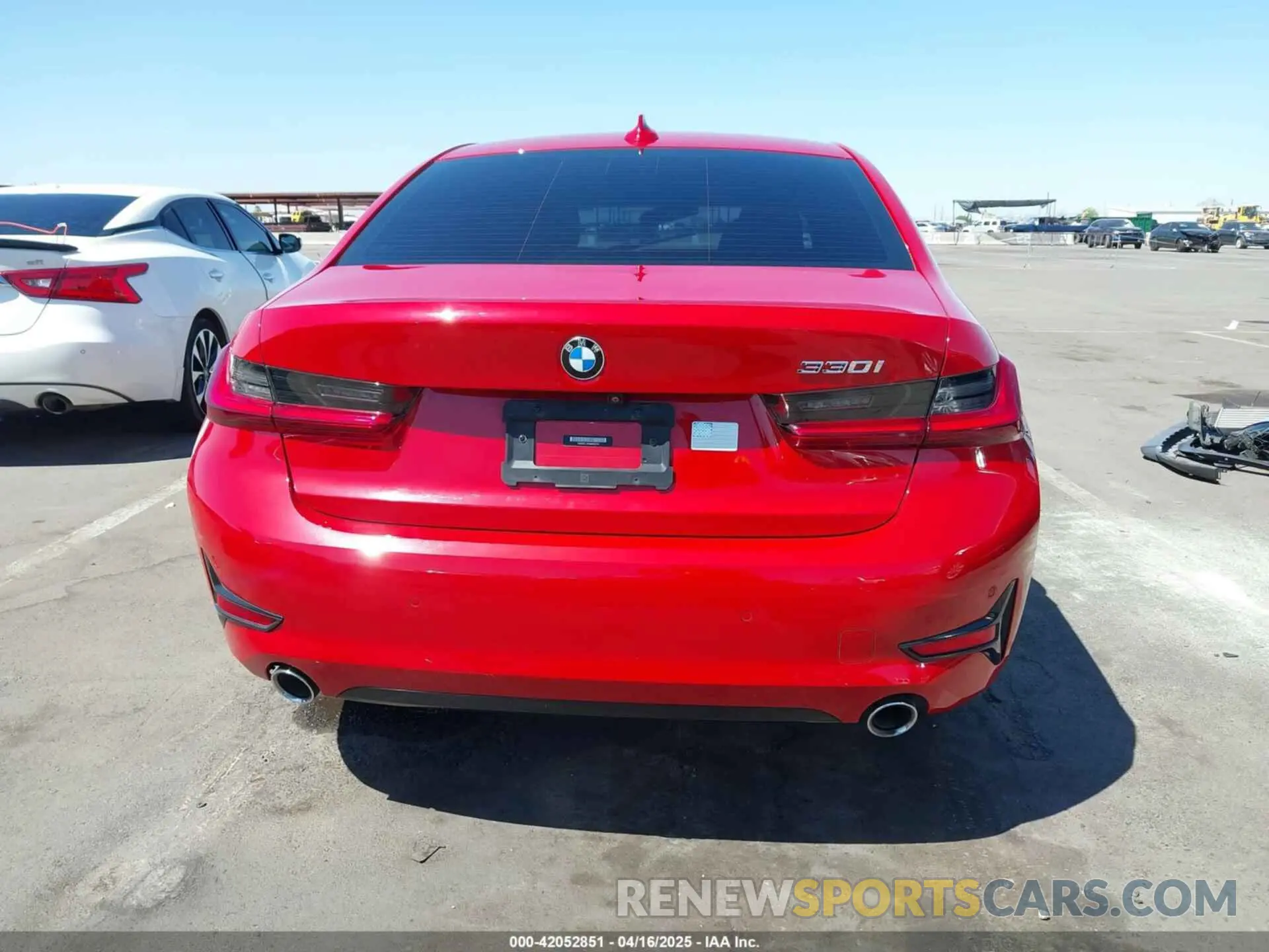 16 Photograph of a damaged car 3MW5R1J09N8C52274 BMW 330I 2022