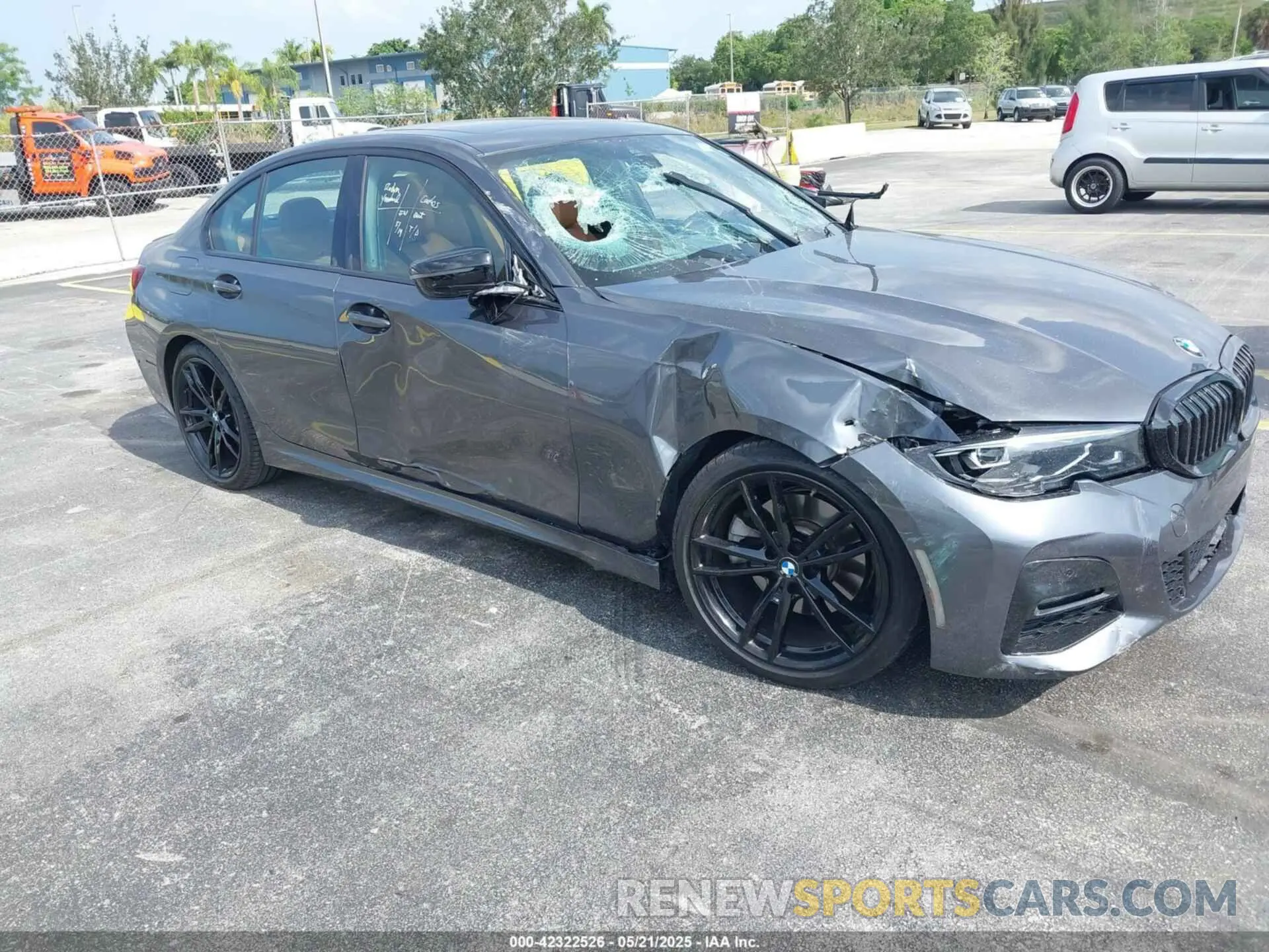 1 Фотография поврежденного автомобиля 3MW5R1J0XN8C41168 BMW 330I 2022
