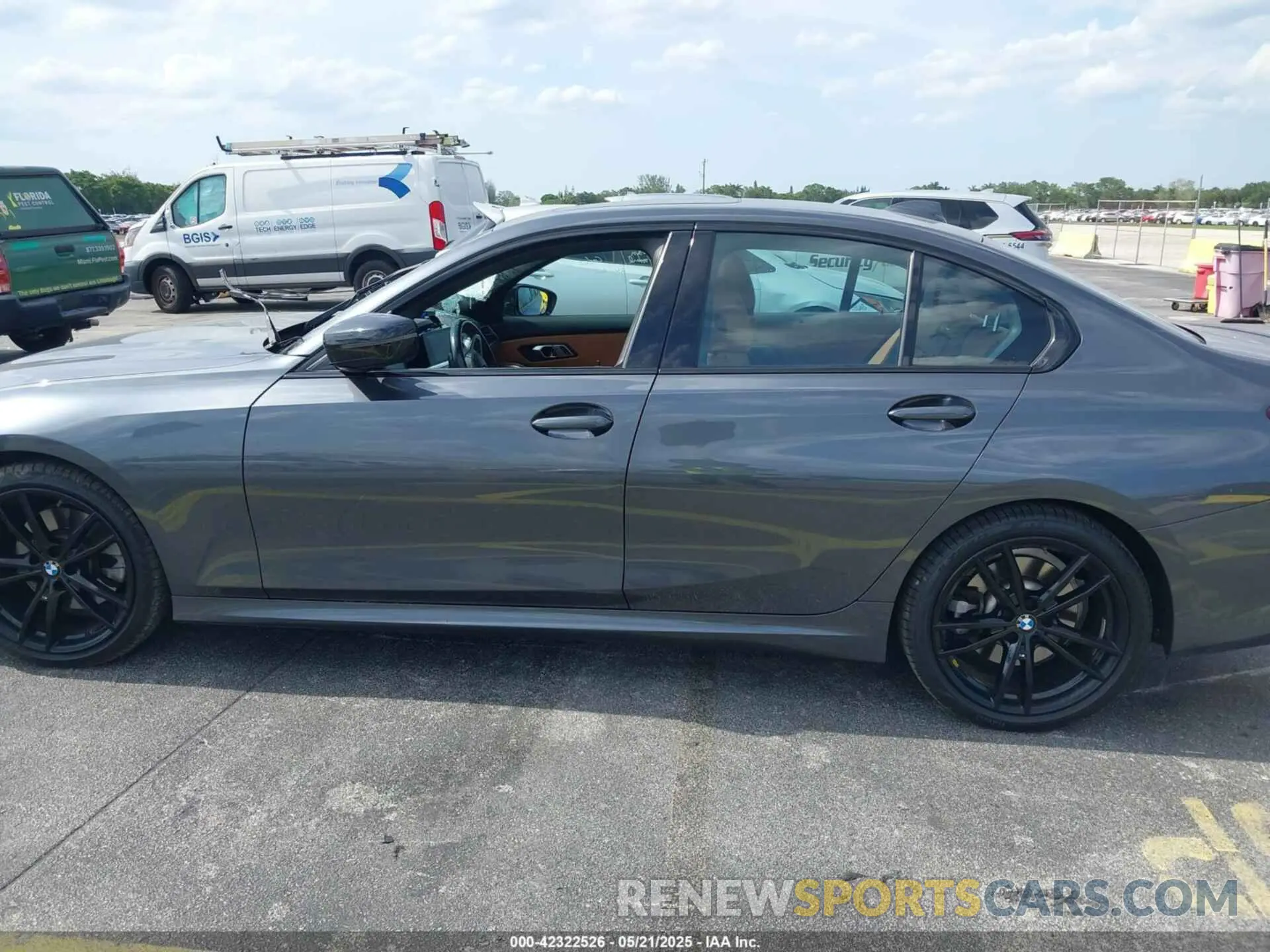 14 Фотография поврежденного автомобиля 3MW5R1J0XN8C41168 BMW 330I 2022