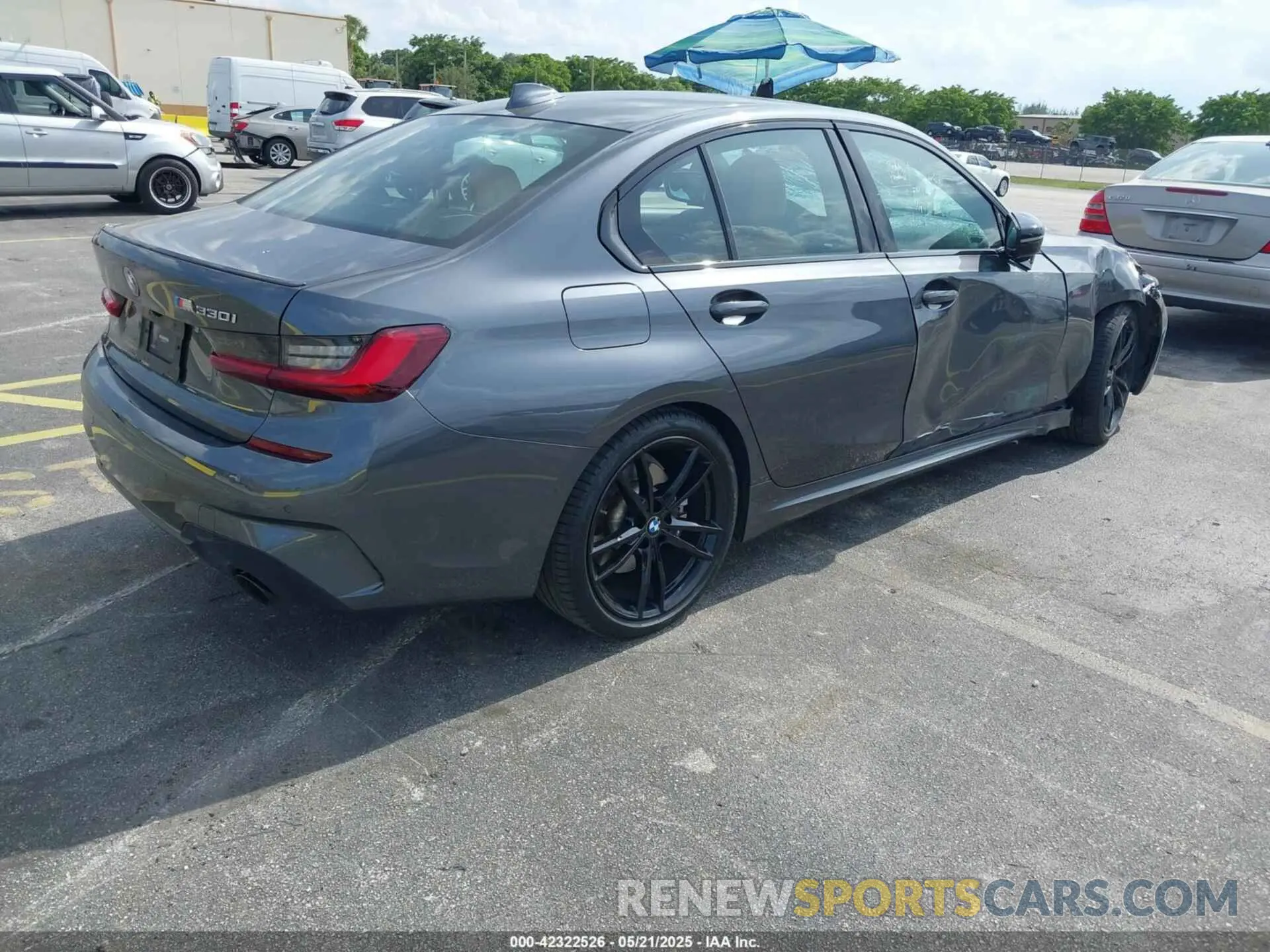 4 Фотография поврежденного автомобиля 3MW5R1J0XN8C41168 BMW 330I 2022