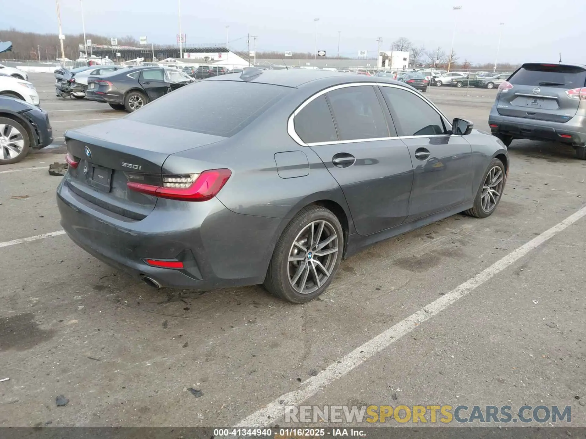 4 Фотография поврежденного автомобиля 3MW5R7J01N8C24195 BMW 330I 2022