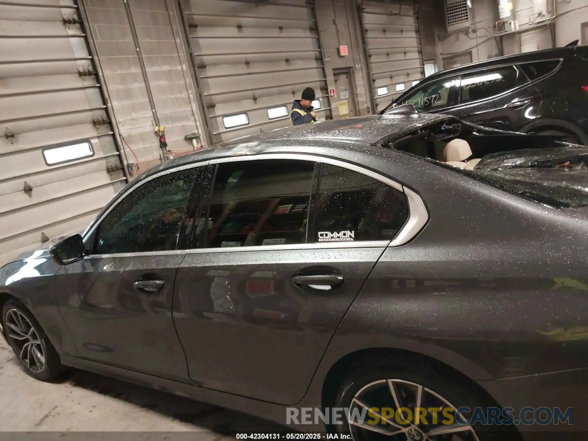 14 Photograph of a damaged car 3MW5R7J02N8C33181 BMW 330I 2022