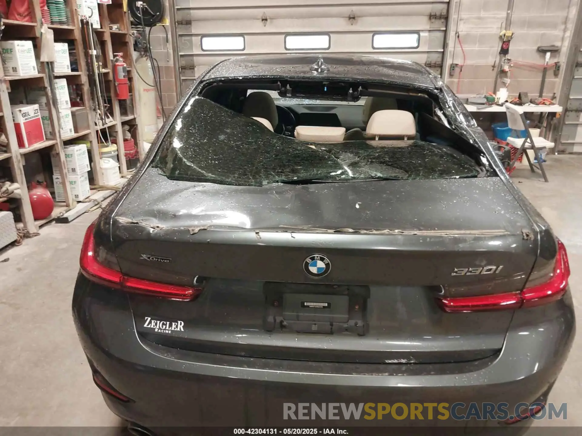 6 Photograph of a damaged car 3MW5R7J02N8C33181 BMW 330I 2022