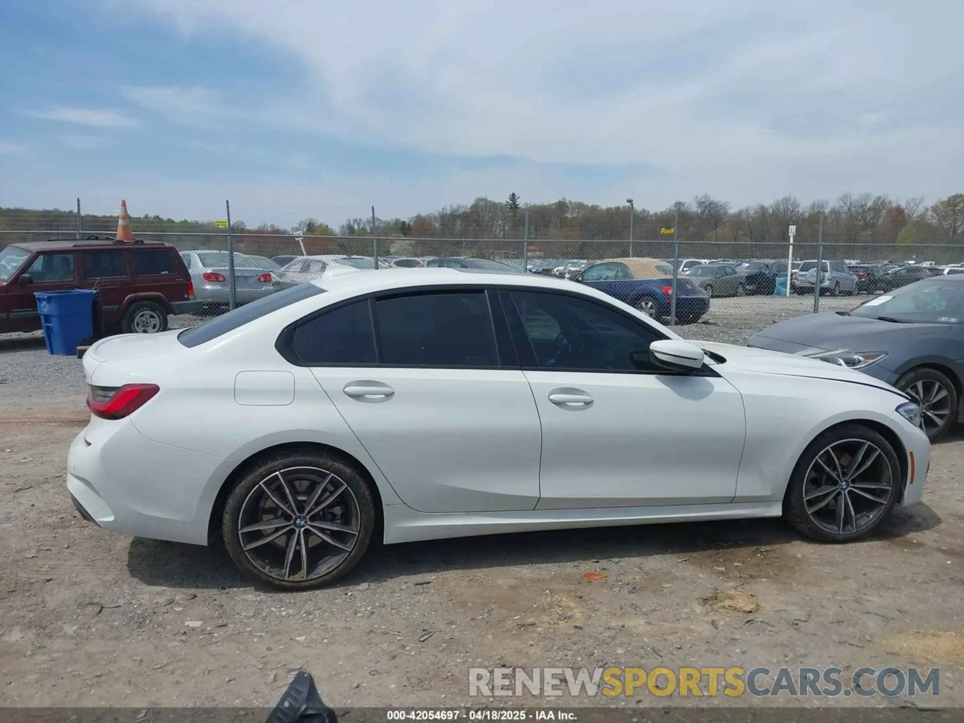 13 Photograph of a damaged car 3MW5R7J05N8C40268 BMW 330I 2022