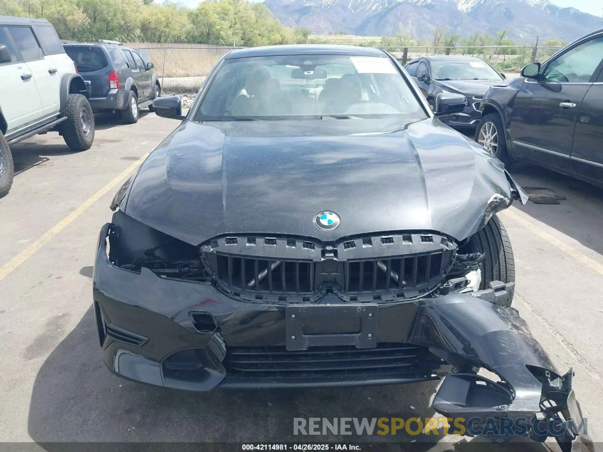 13 Photograph of a damaged car 3MW5R7J05N8C70113 BMW 330I 2022