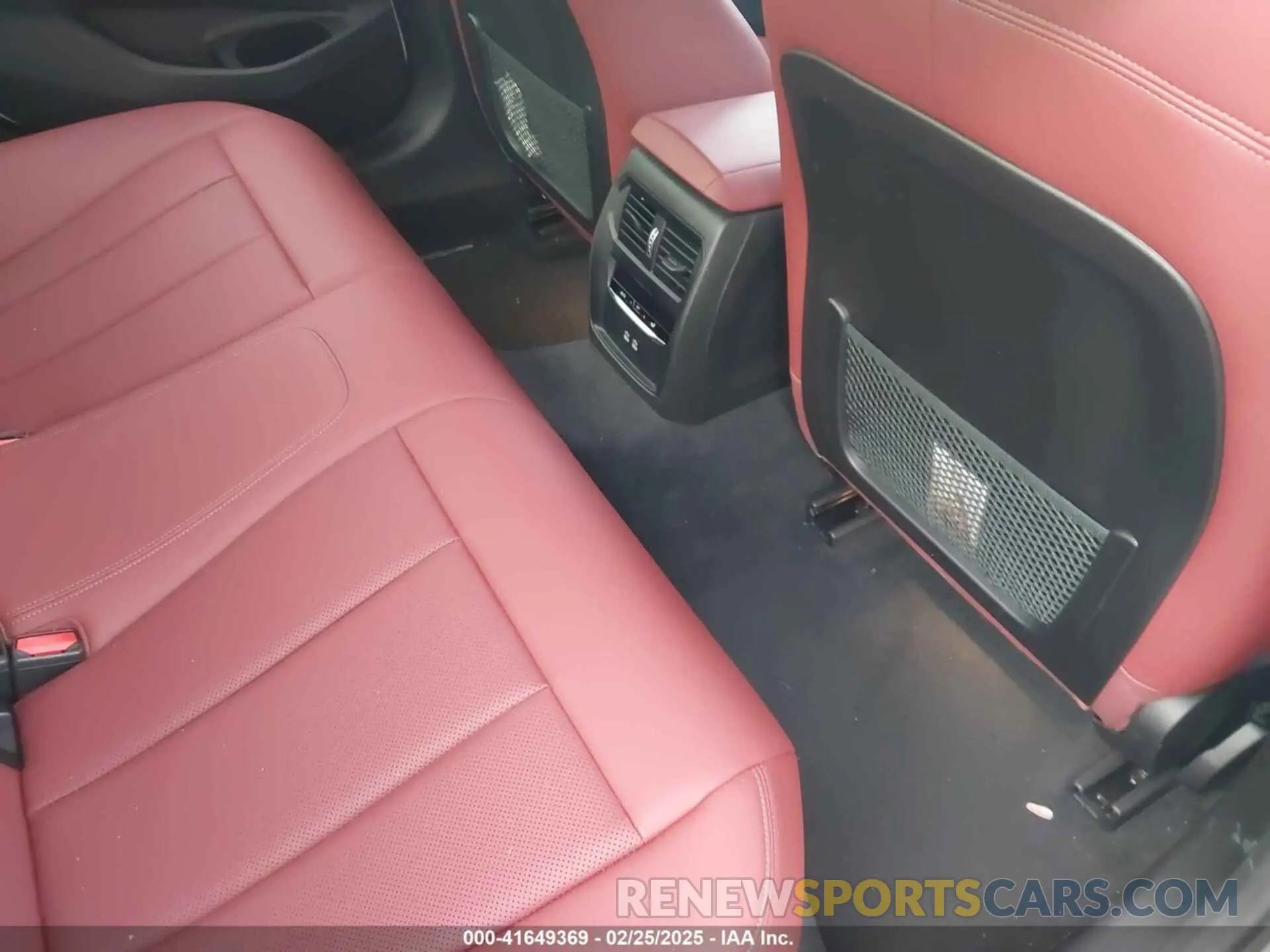 8 Фотография поврежденного автомобиля 3MW5R7J07N8C22774 BMW 330I 2022