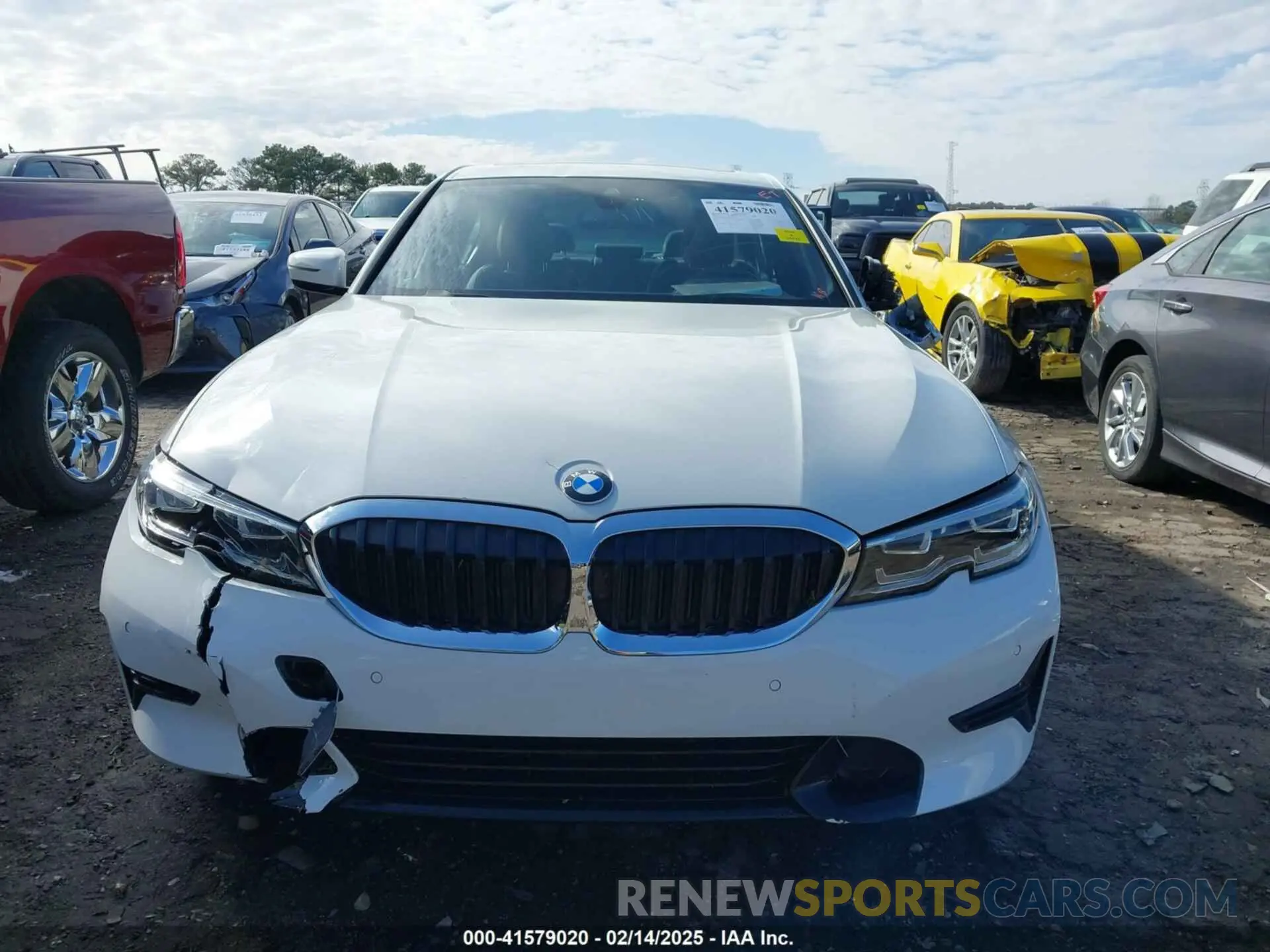 12 Photograph of a damaged car WBA5R1C01NFM20381 BMW 330I 2022