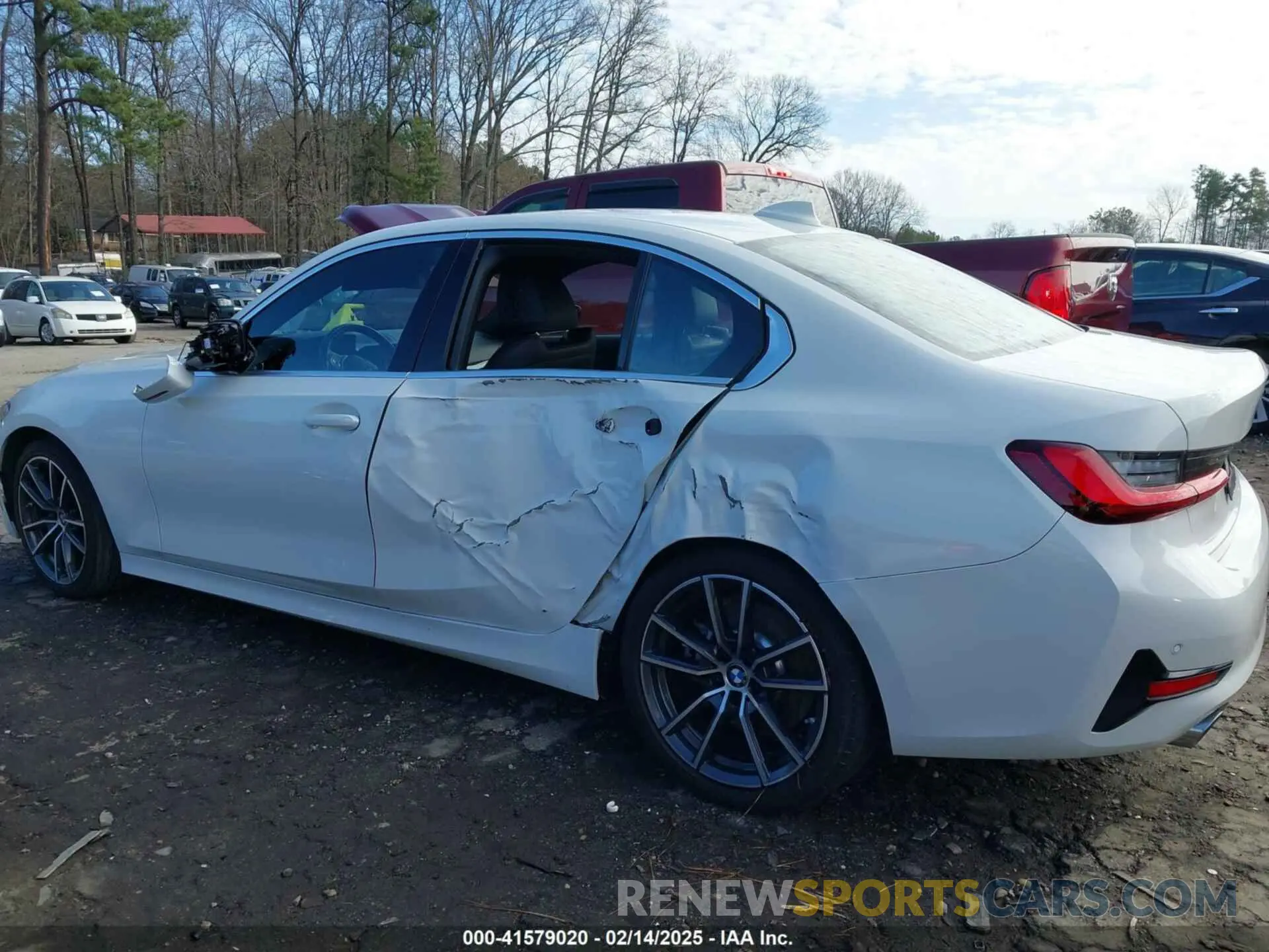 14 Photograph of a damaged car WBA5R1C01NFM20381 BMW 330I 2022