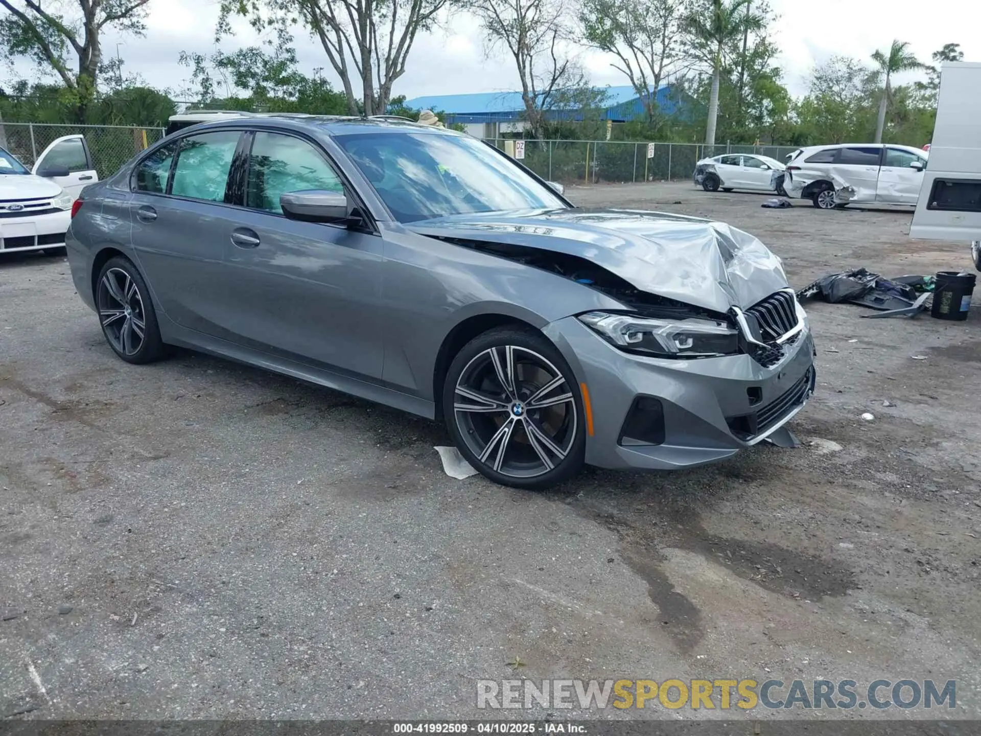 1 Фотография поврежденного автомобиля 3MW69FF00P8D61512 BMW 330I 2023
