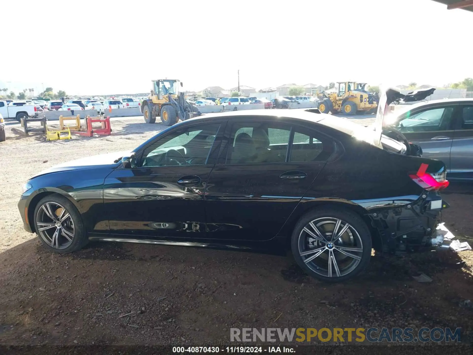 14 Фотография поврежденного автомобиля 3MW69FF06P8D68805 BMW 330I 2023