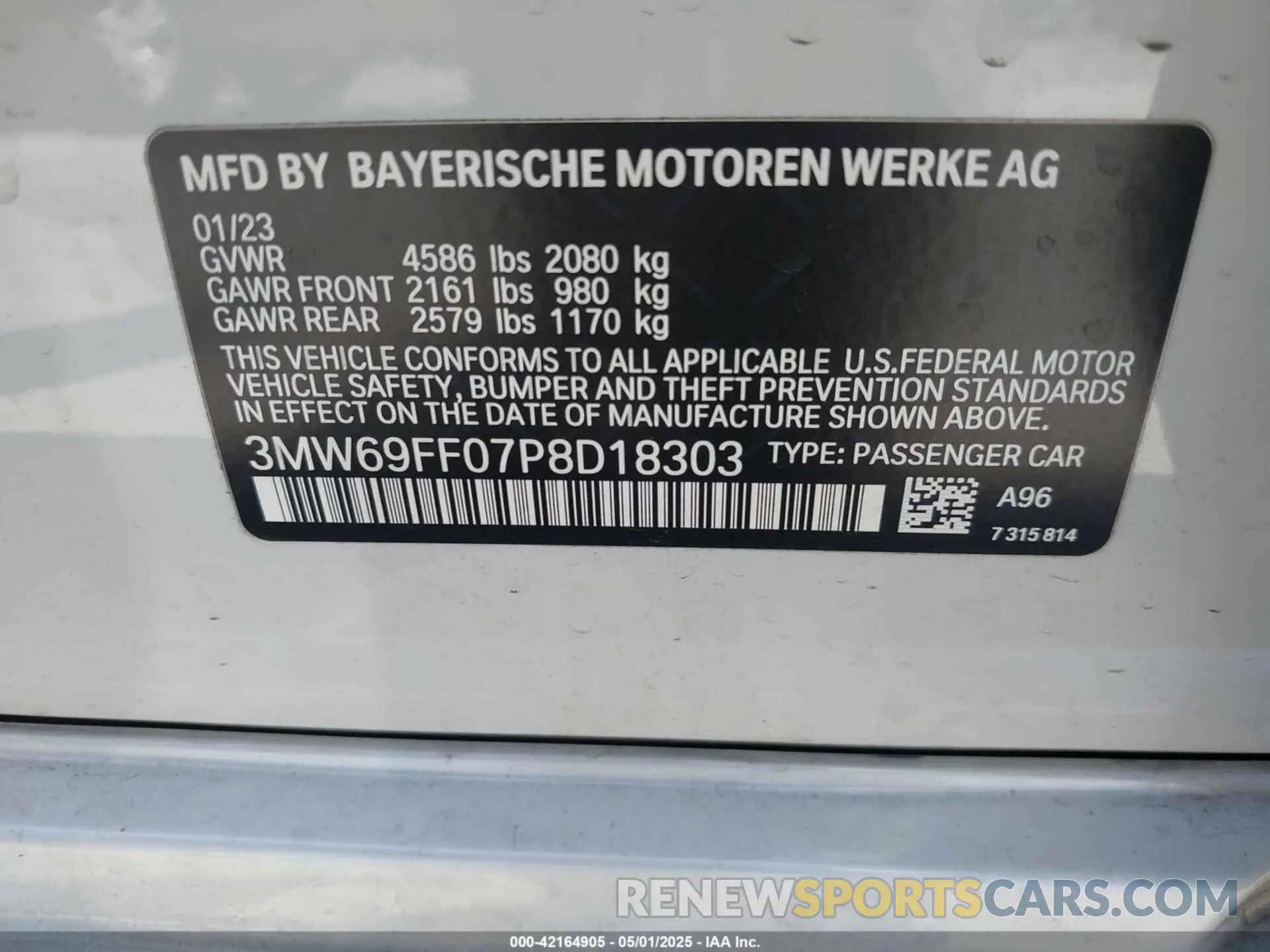 9 Photograph of a damaged car 3MW69FF07P8D18303 BMW 330I 2023