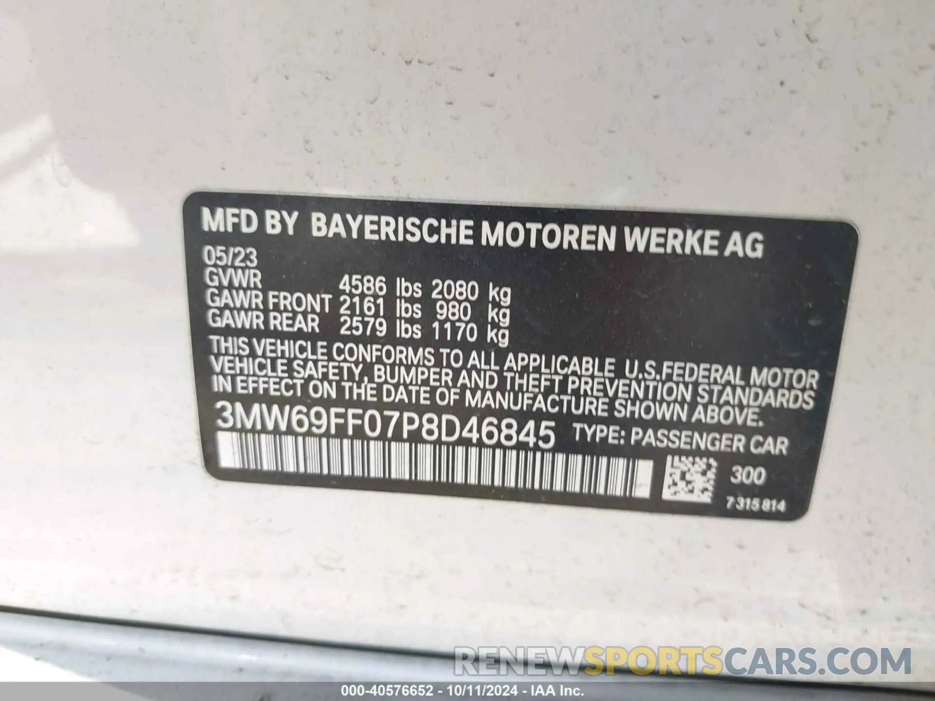 9 Photograph of a damaged car 3MW69FF07P8D46845 BMW 330I 2023