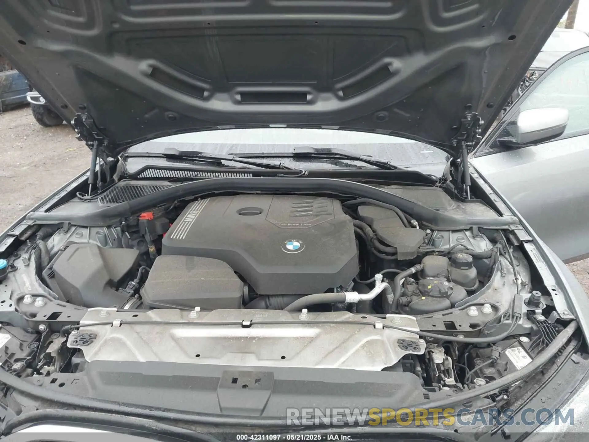 10 Фотография поврежденного автомобиля 3MW89FF01P8D20900 BMW 330I 2023