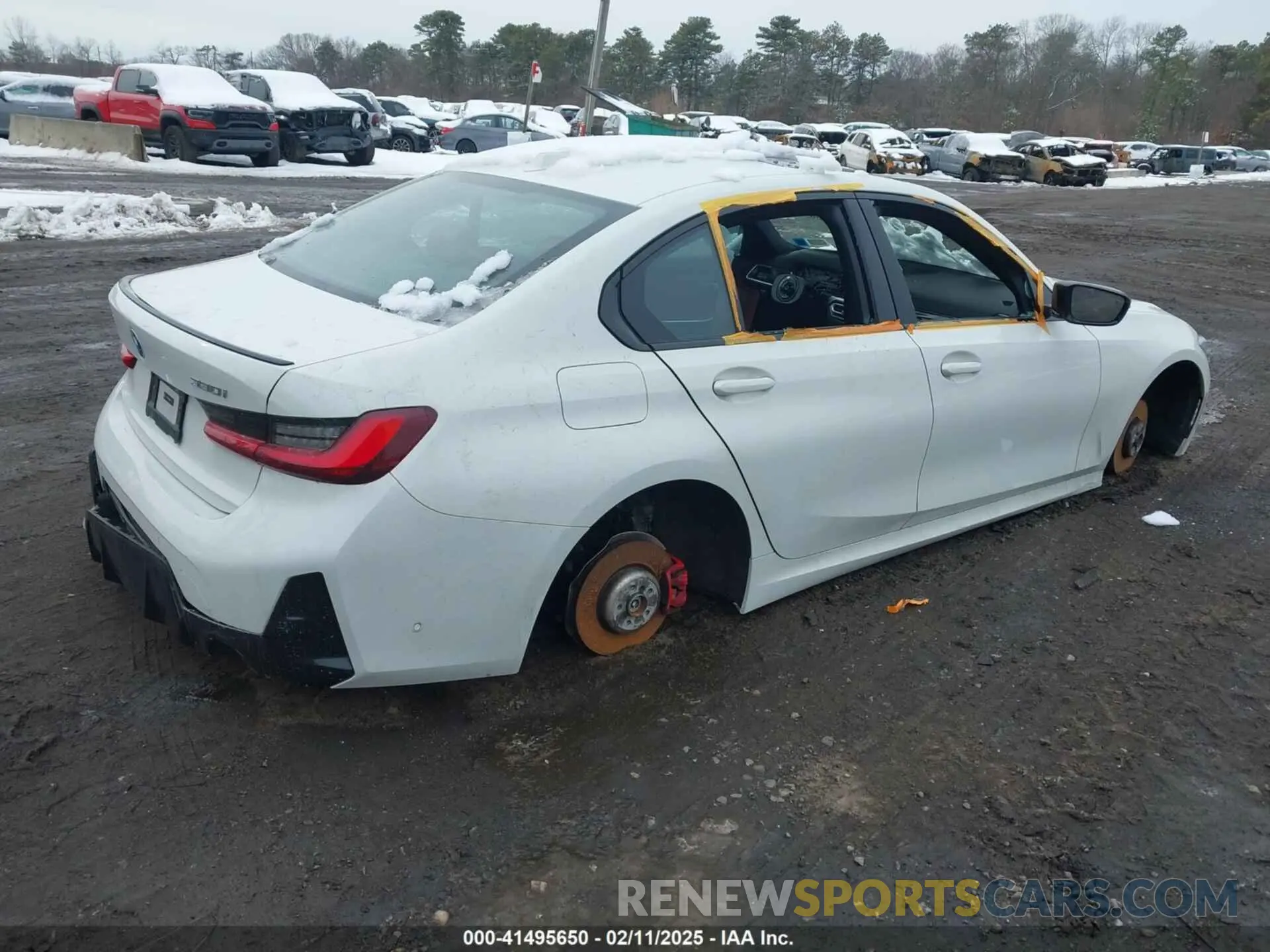 4 Photograph of a damaged car 3MW89FF03P8D62307 BMW 330I 2023