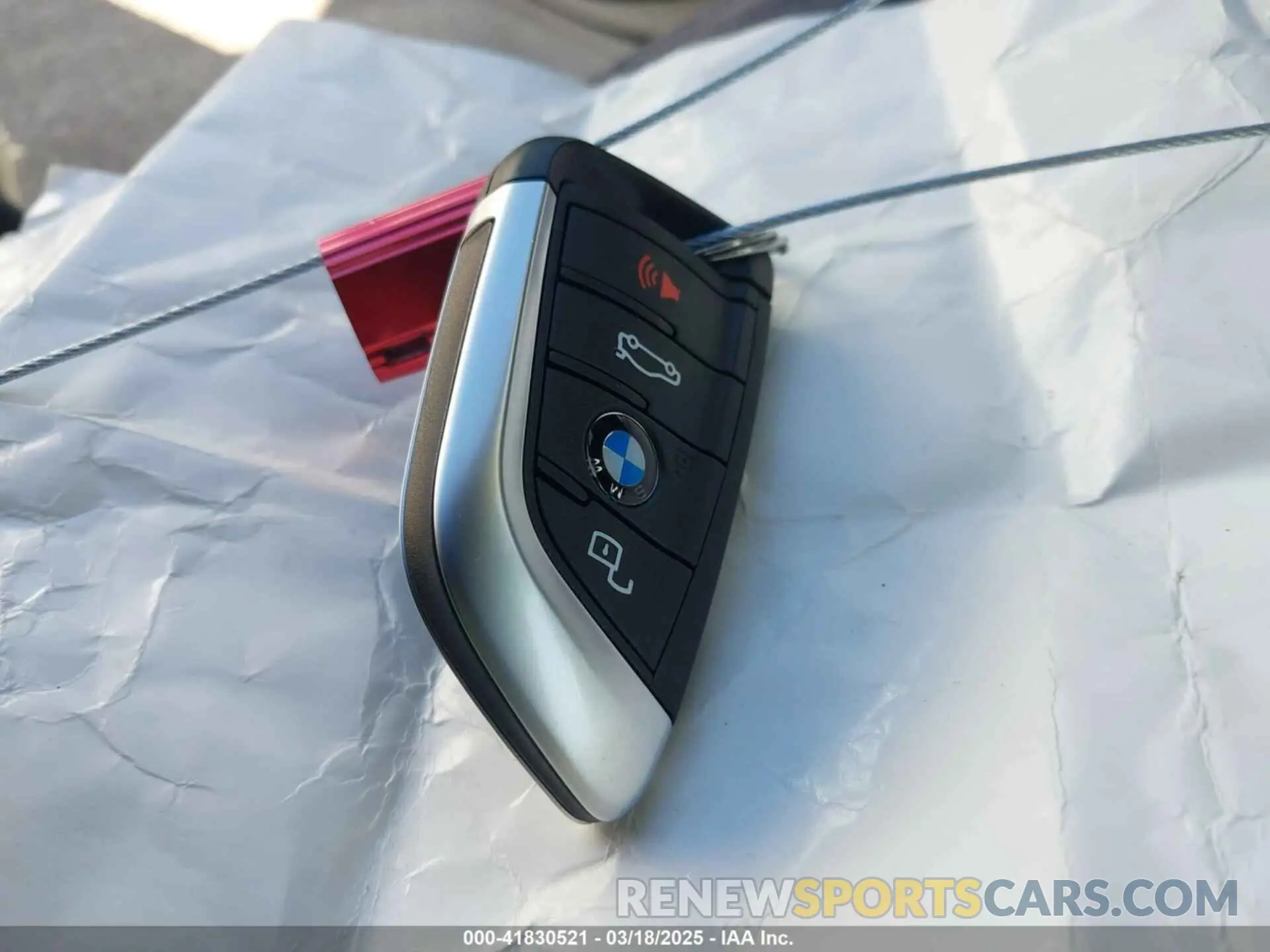 11 Фотография поврежденного автомобиля 3MW89FF04P8D43734 BMW 330I 2023
