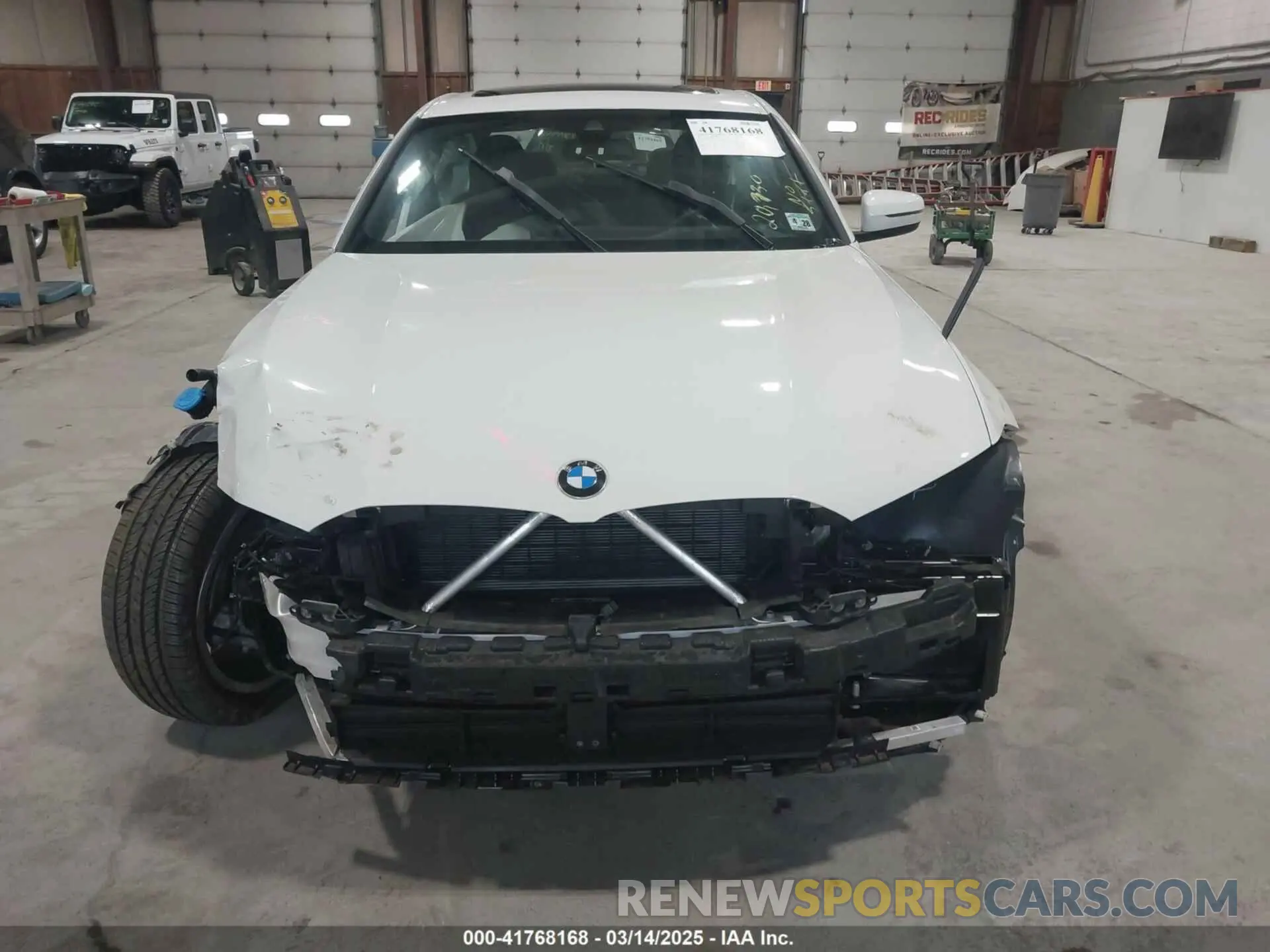 13 Фотография поврежденного автомобиля 3MW89FF04P8D68374 BMW 330I 2023