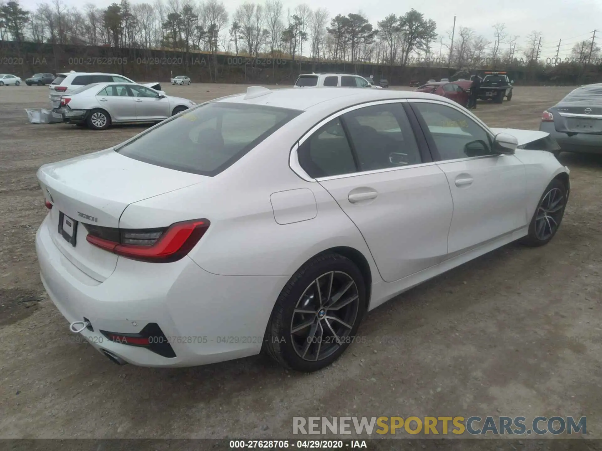 4 Photograph of a damaged car 3MW5R7J59K8B03356 BMW 330XI 2019