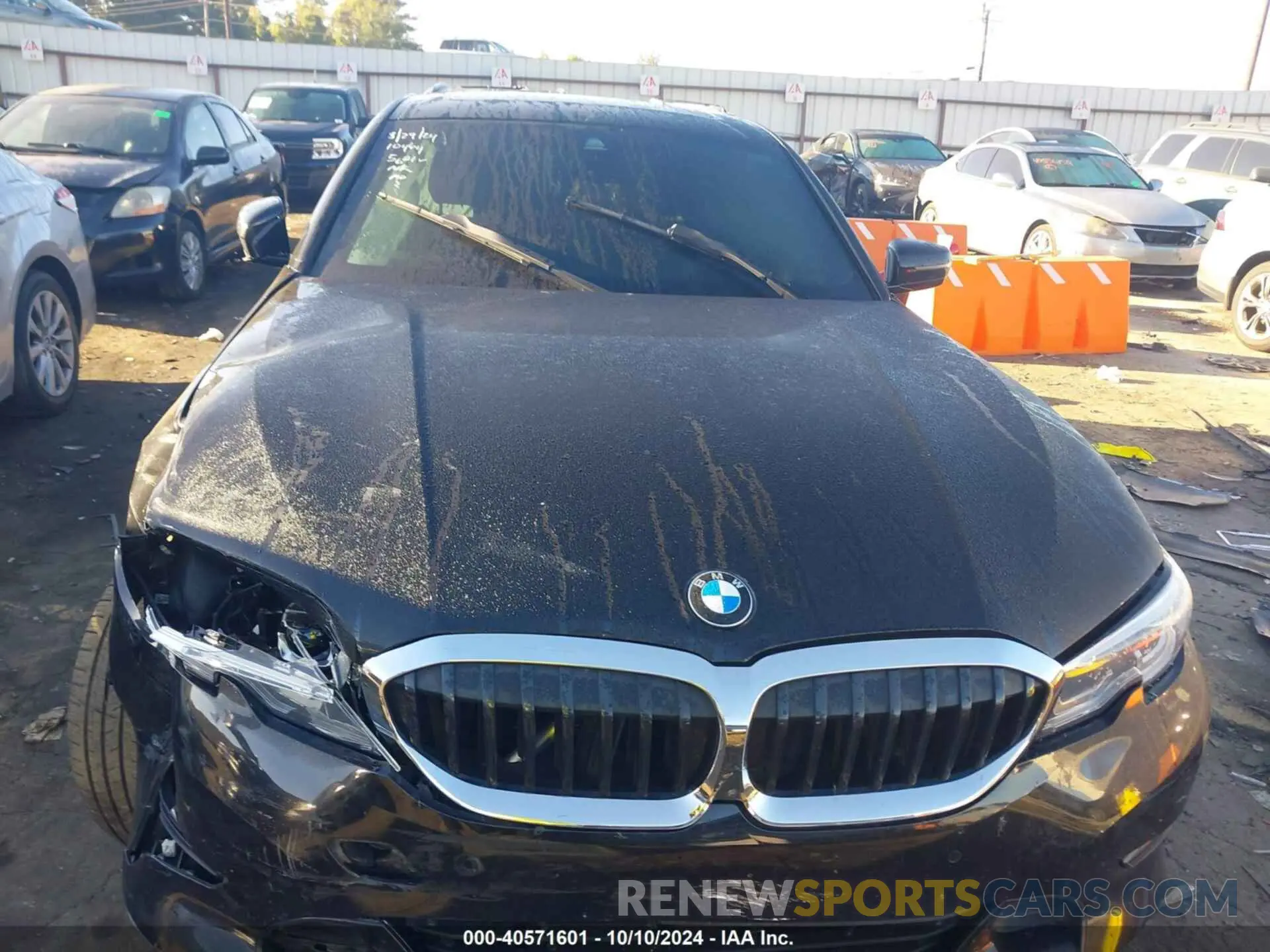 12 Photograph of a damaged car 3MW5R7J08N8C25621 BMW 330XI 2022
