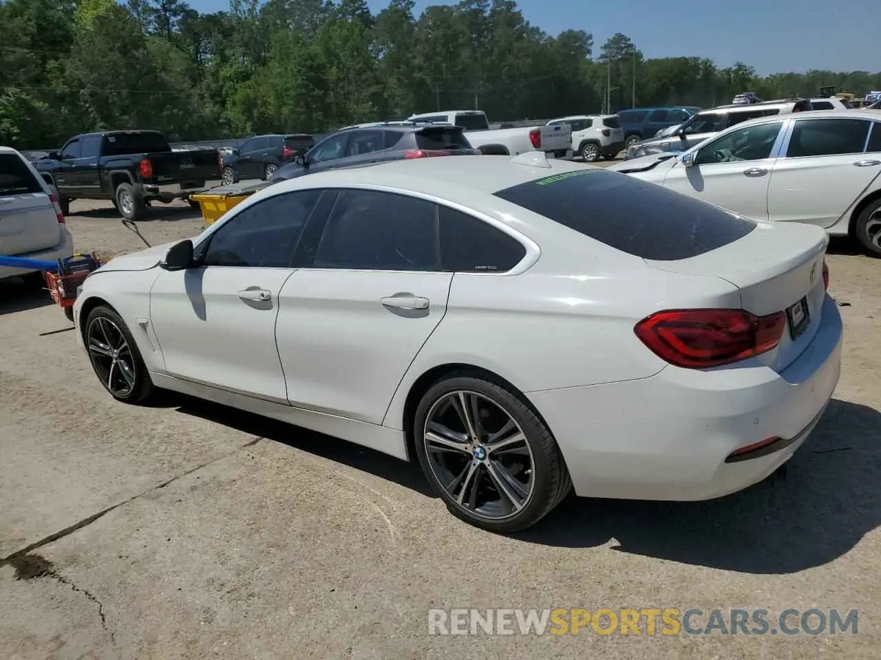 2 Фотография поврежденного автомобиля WBA4J1C51KBM17675 BMW 4 SERIES 2019