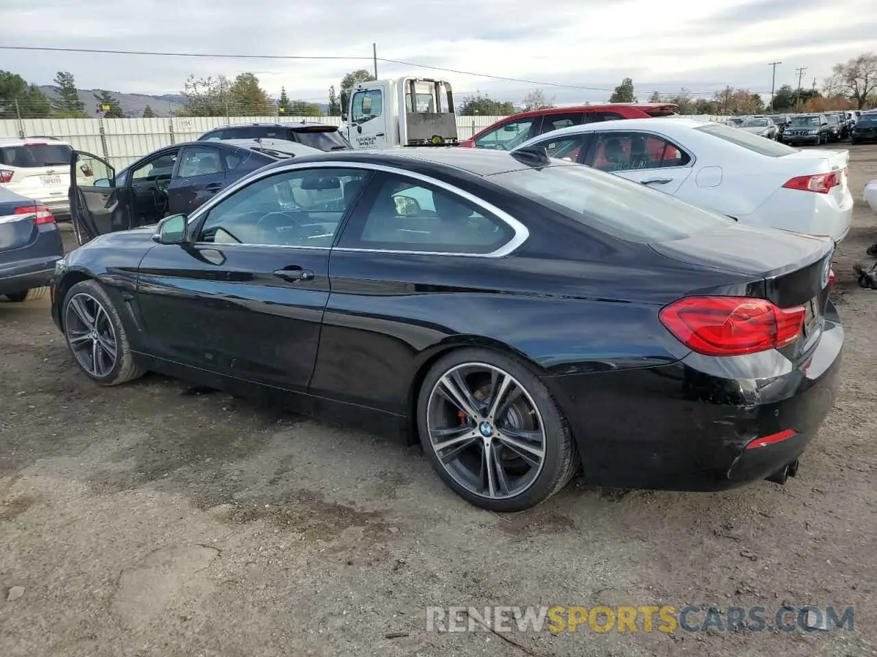2 Фотография поврежденного автомобиля WBA4W3C5XKAF92724 BMW 4 SERIES 2019
