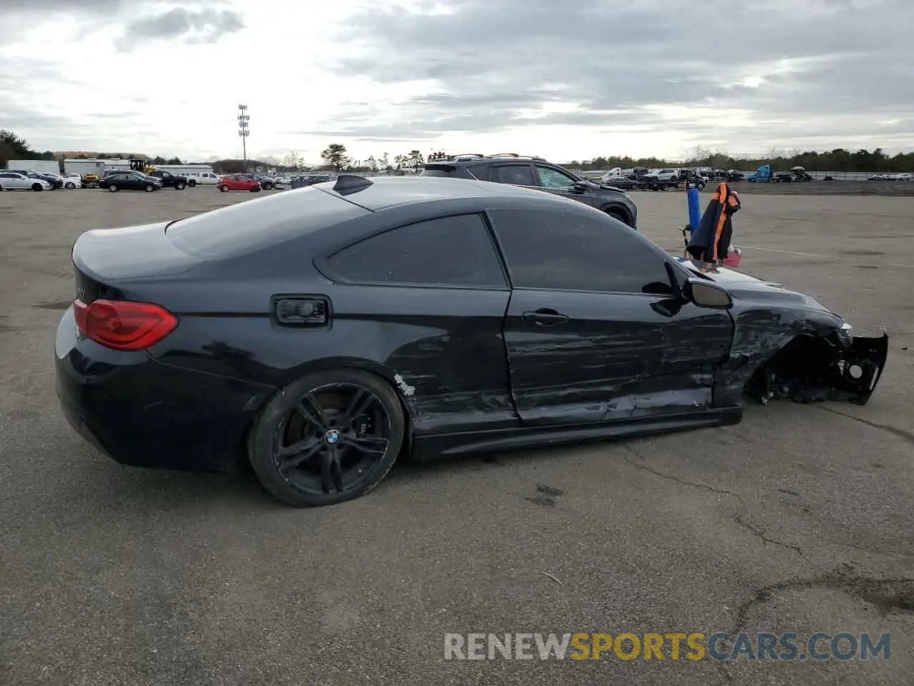 3 Фотография поврежденного автомобиля WBA4W5C58KAE49444 BMW 4 SERIES 2019