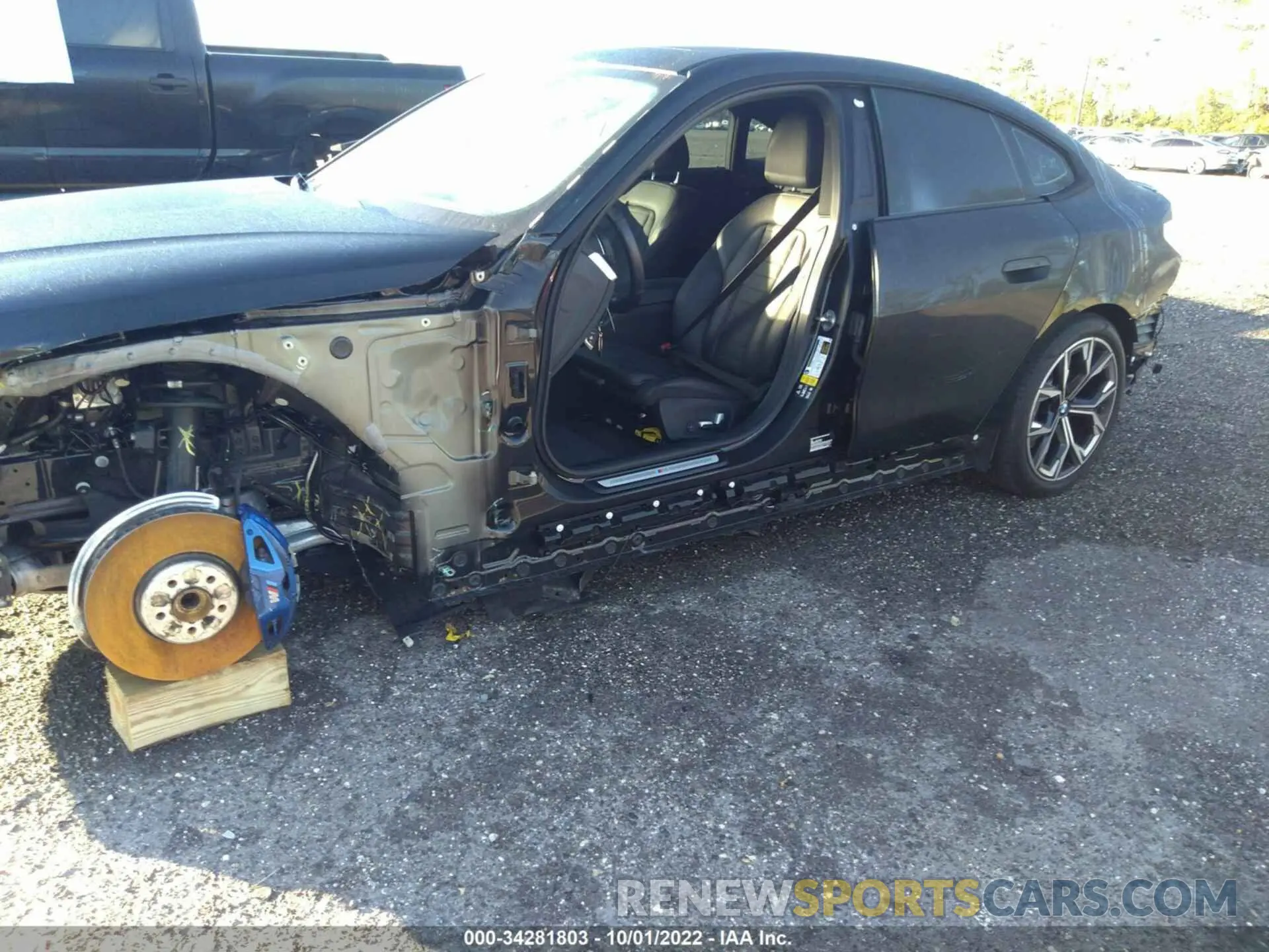 6 Photograph of a damaged car WBA13AW00NFL99549 BMW 4 SERIES 2022