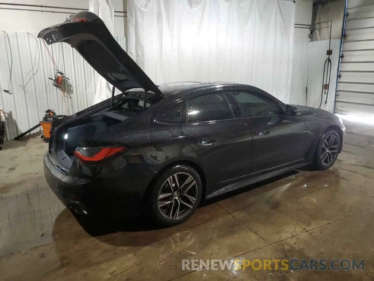 3 Photograph of a damaged car WBA63AV08NFM16380 BMW 4 SERIES 2022