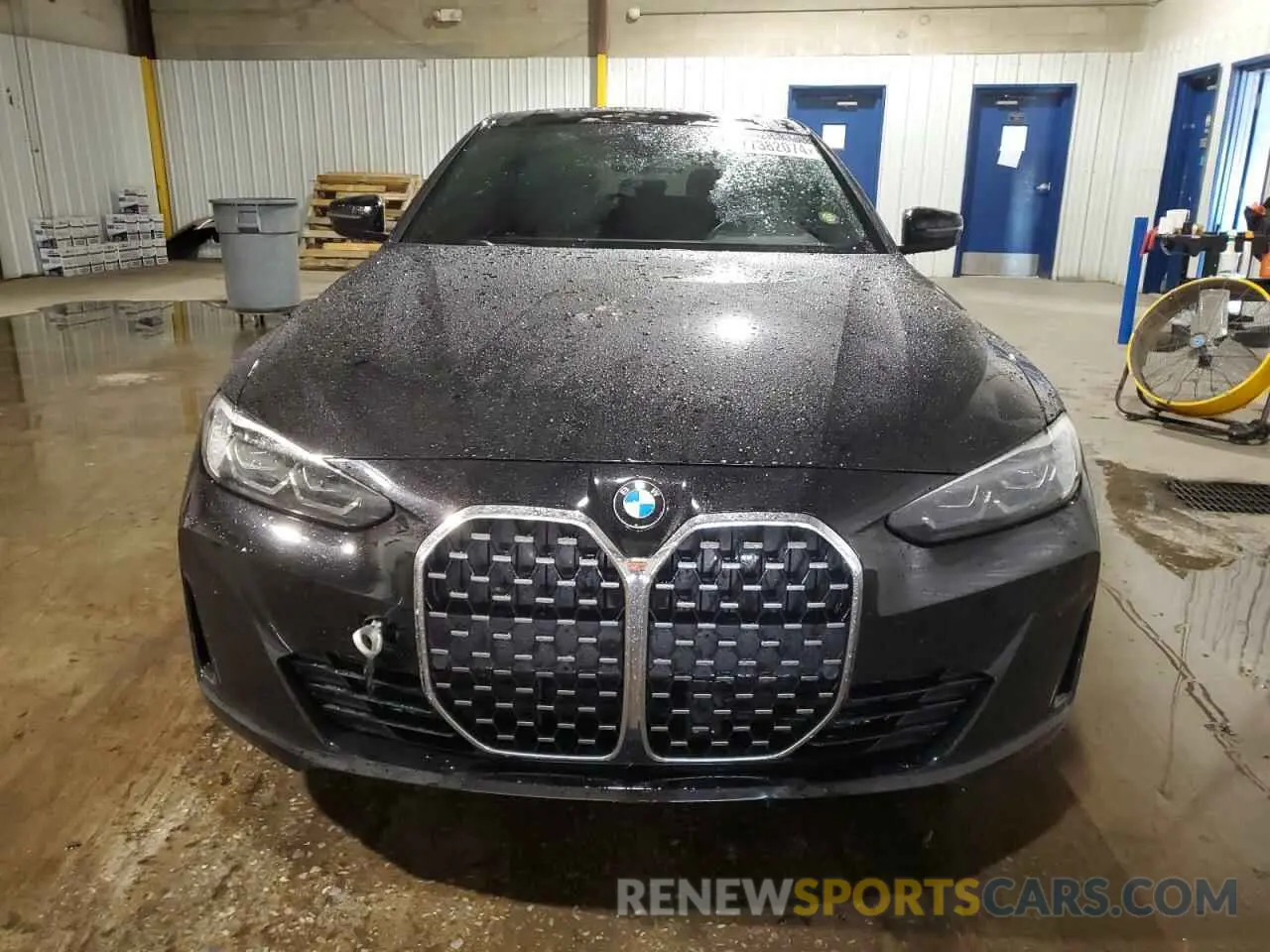 5 Photograph of a damaged car WBA63AV08NFM16380 BMW 4 SERIES 2022