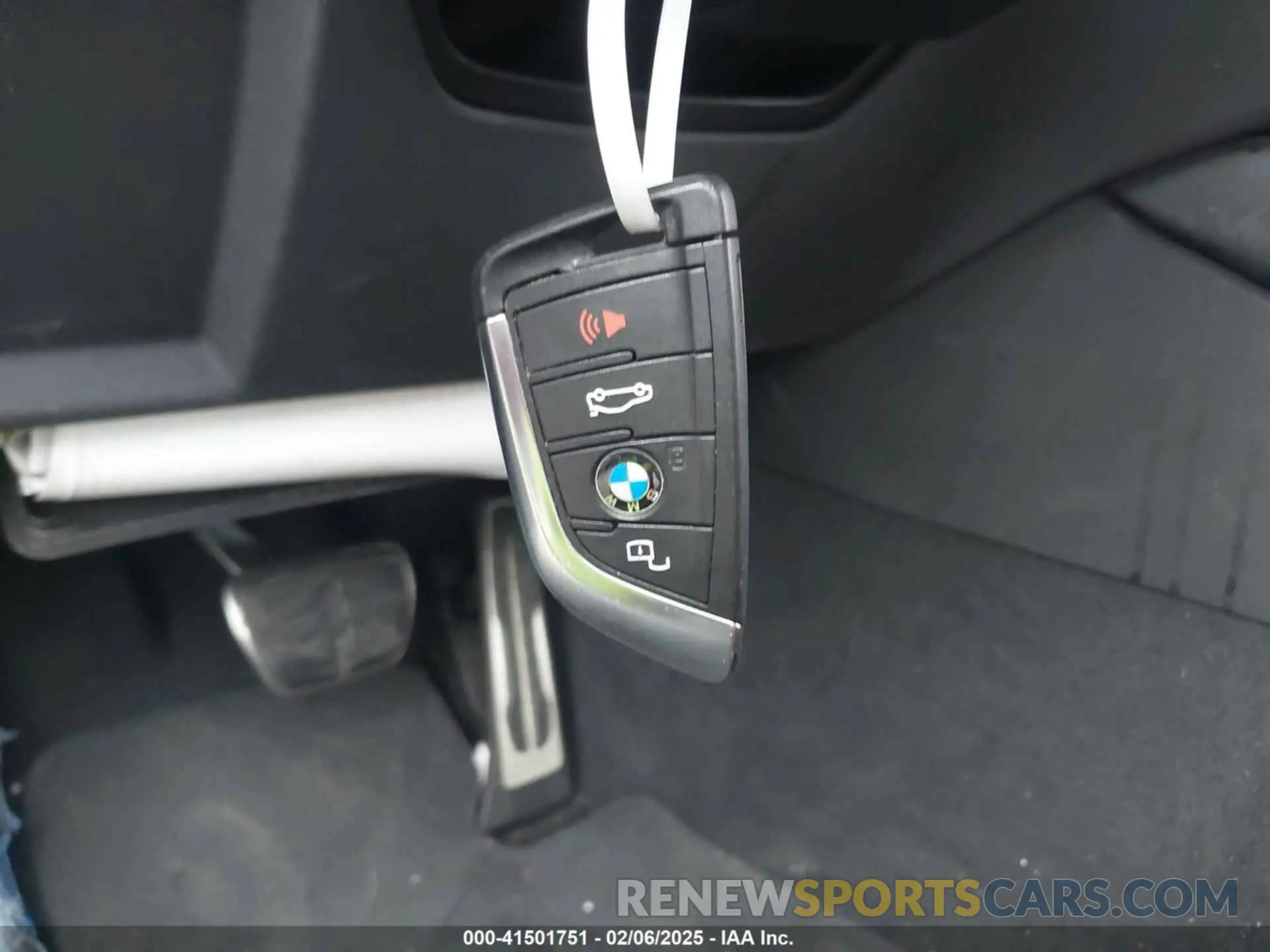 11 Photograph of a damaged car WBA23AT03RCP22962 BMW 4 SERIES 2024