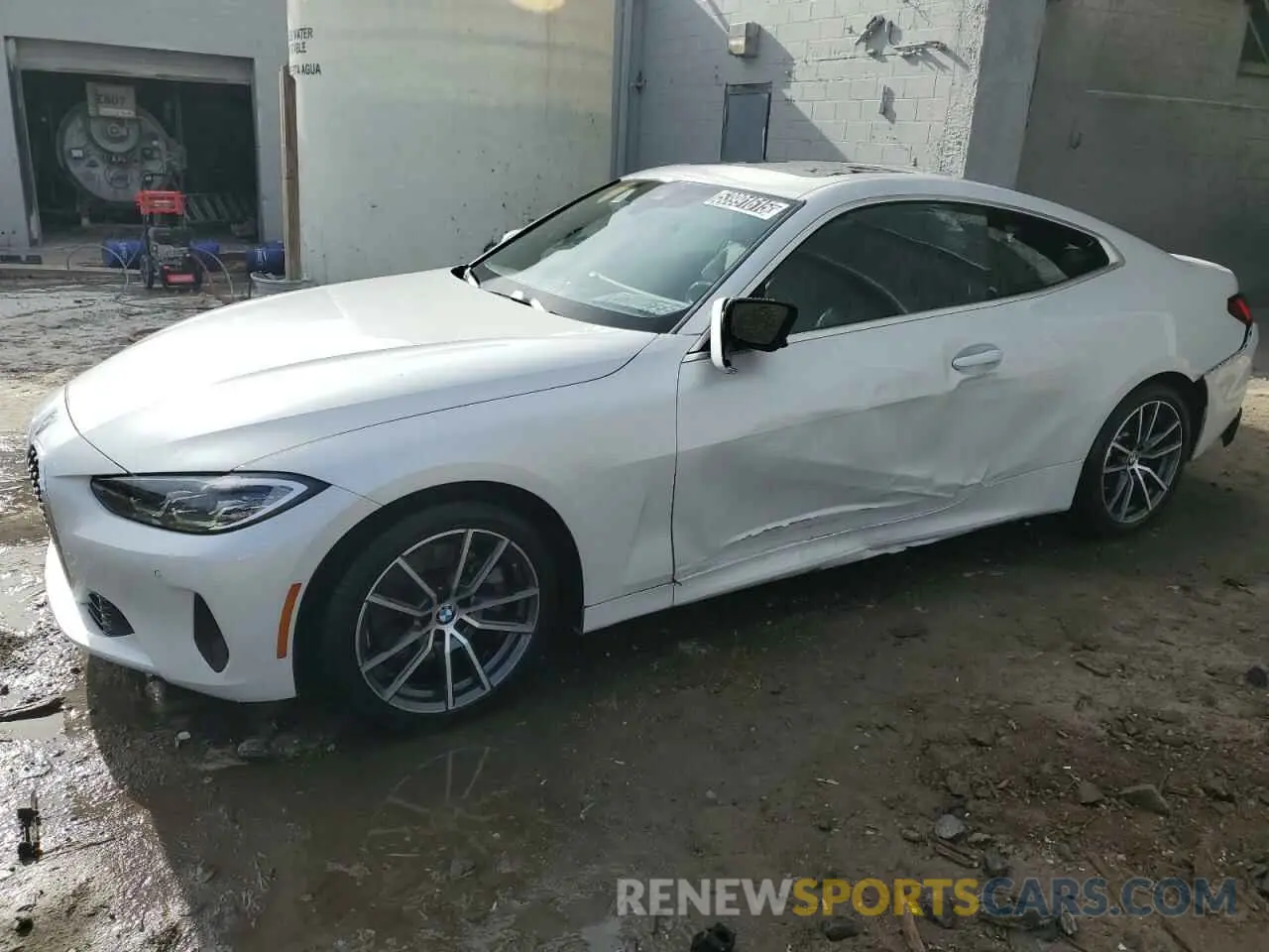 1 Фотография поврежденного автомобиля WBA53AP00RCR73980 BMW 4 SERIES 2024