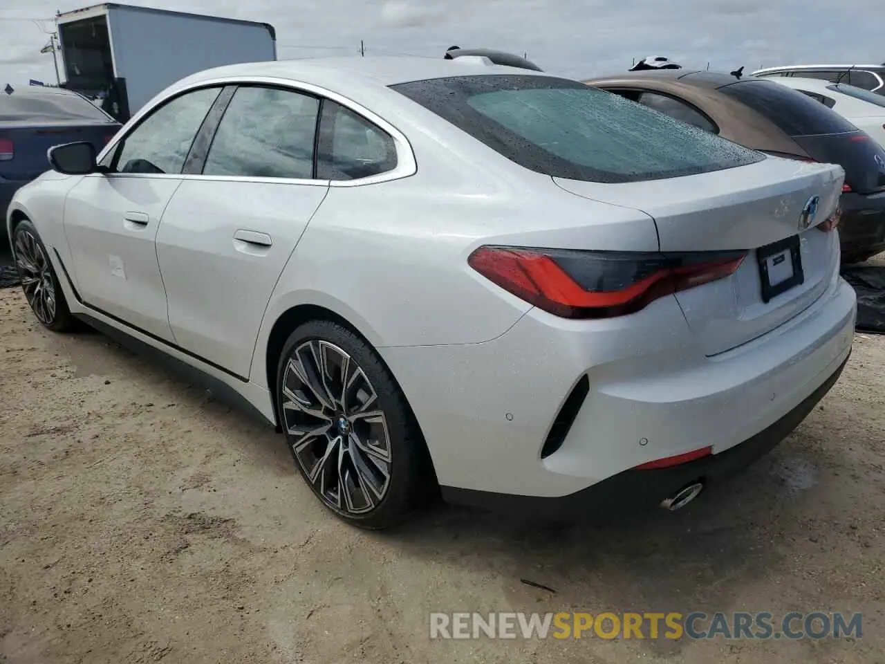 2 Photograph of a damaged car WBA63AV00RFS30435 BMW 4 SERIES 2024